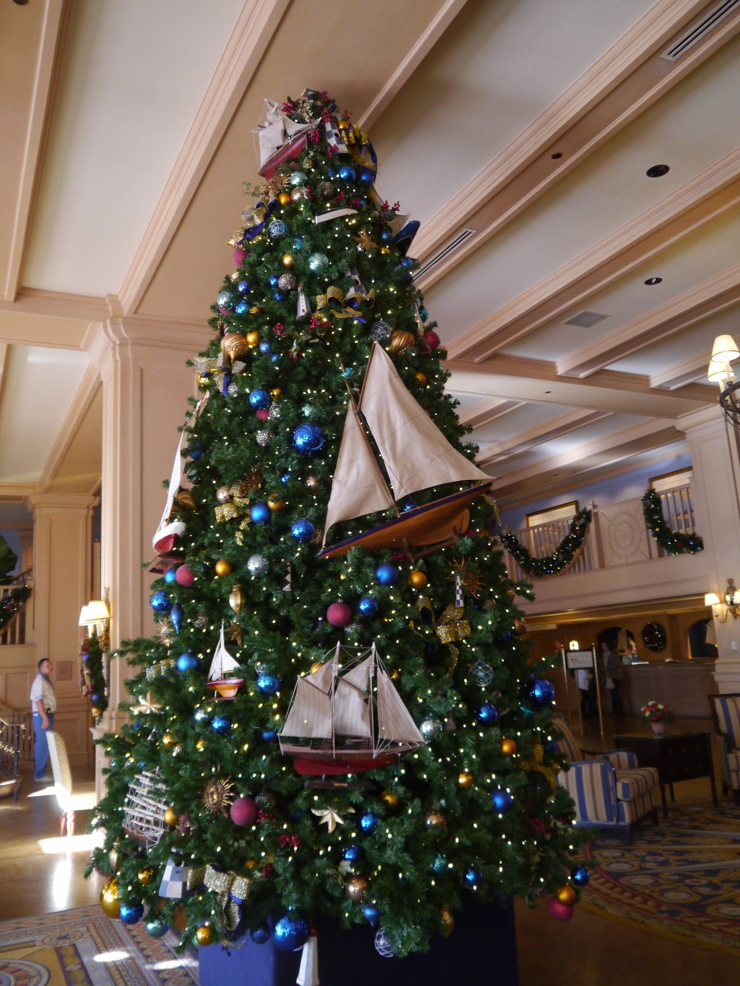 Yacht Club - Christmas tree