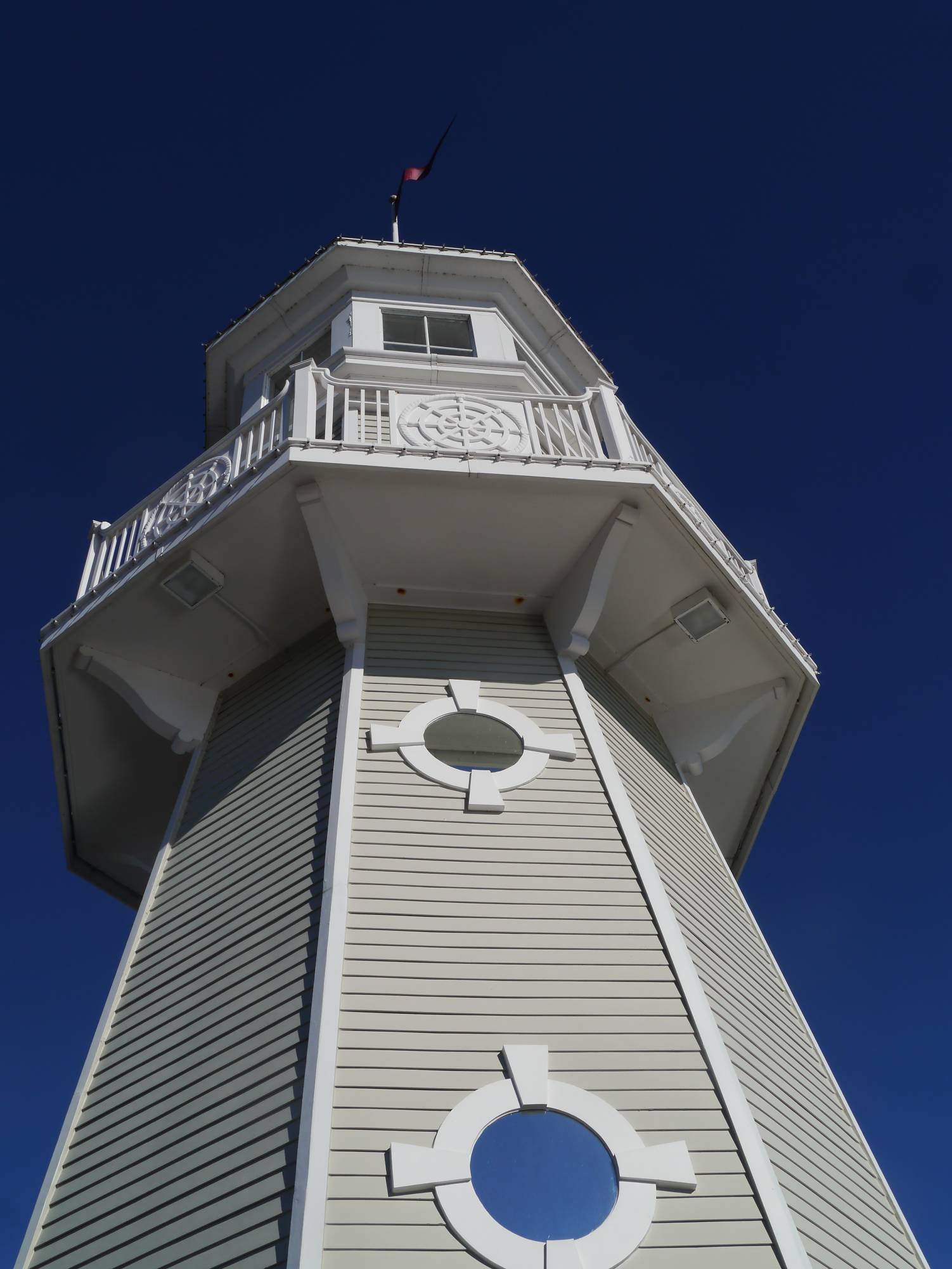Yacht Club - lighthouse