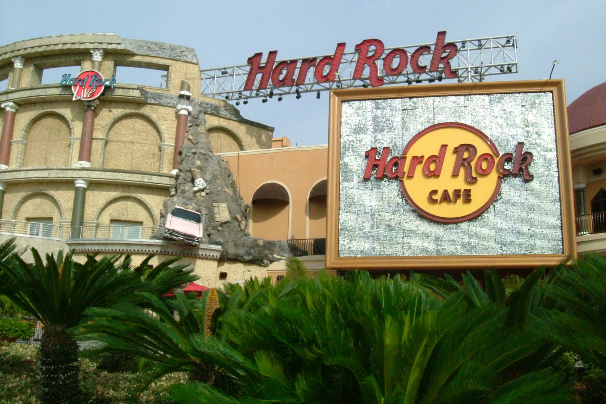 City Walk - Hard Rock Cafe