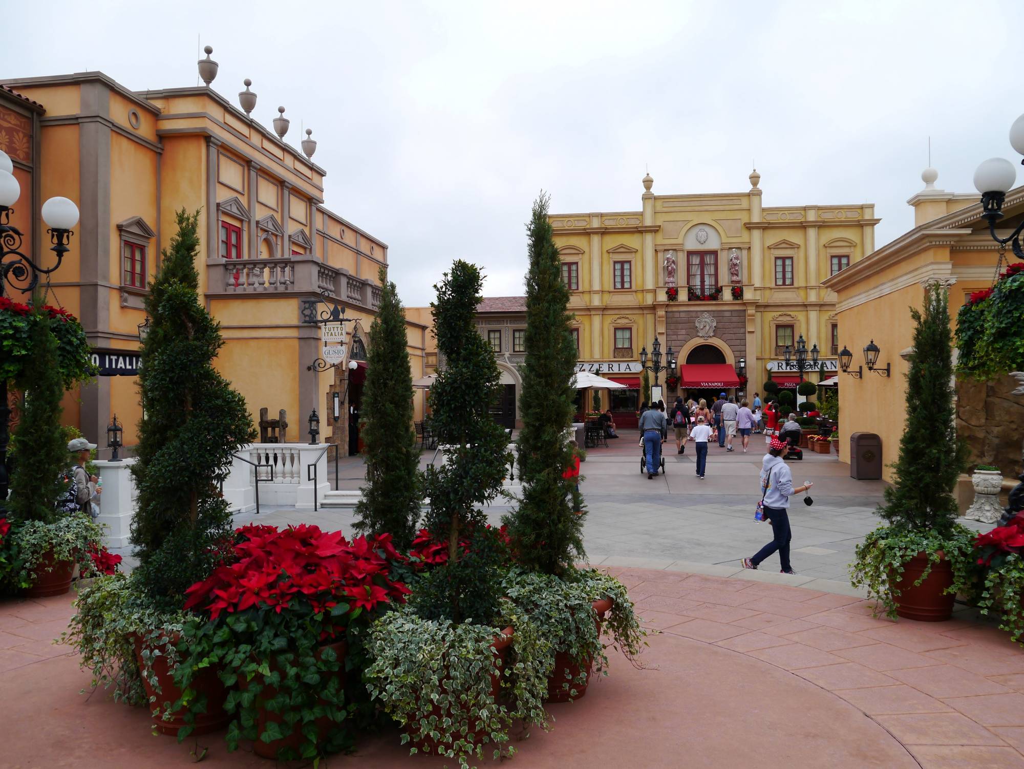 Epcot - Italy piazza