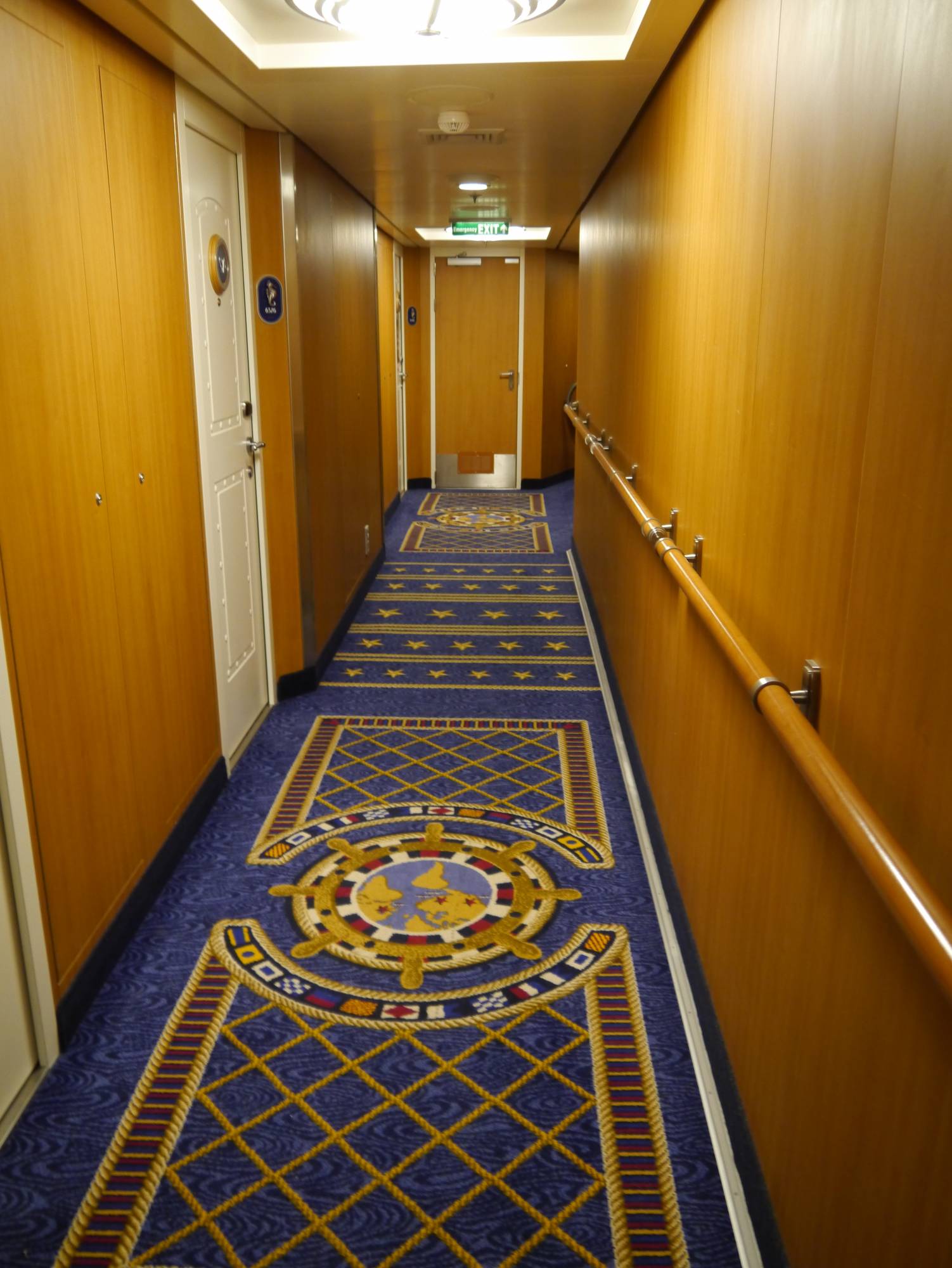 Disney Fantasy - stateroom corridor