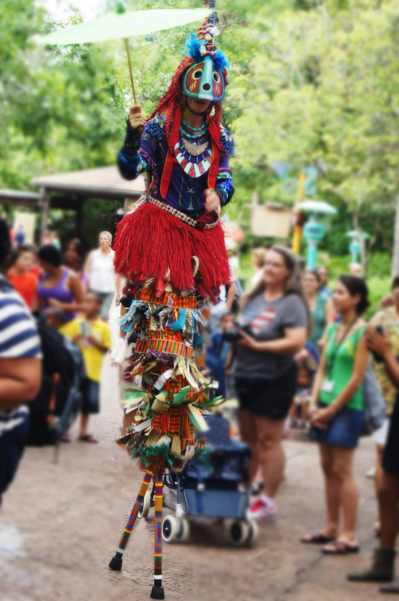 street dancer between lands