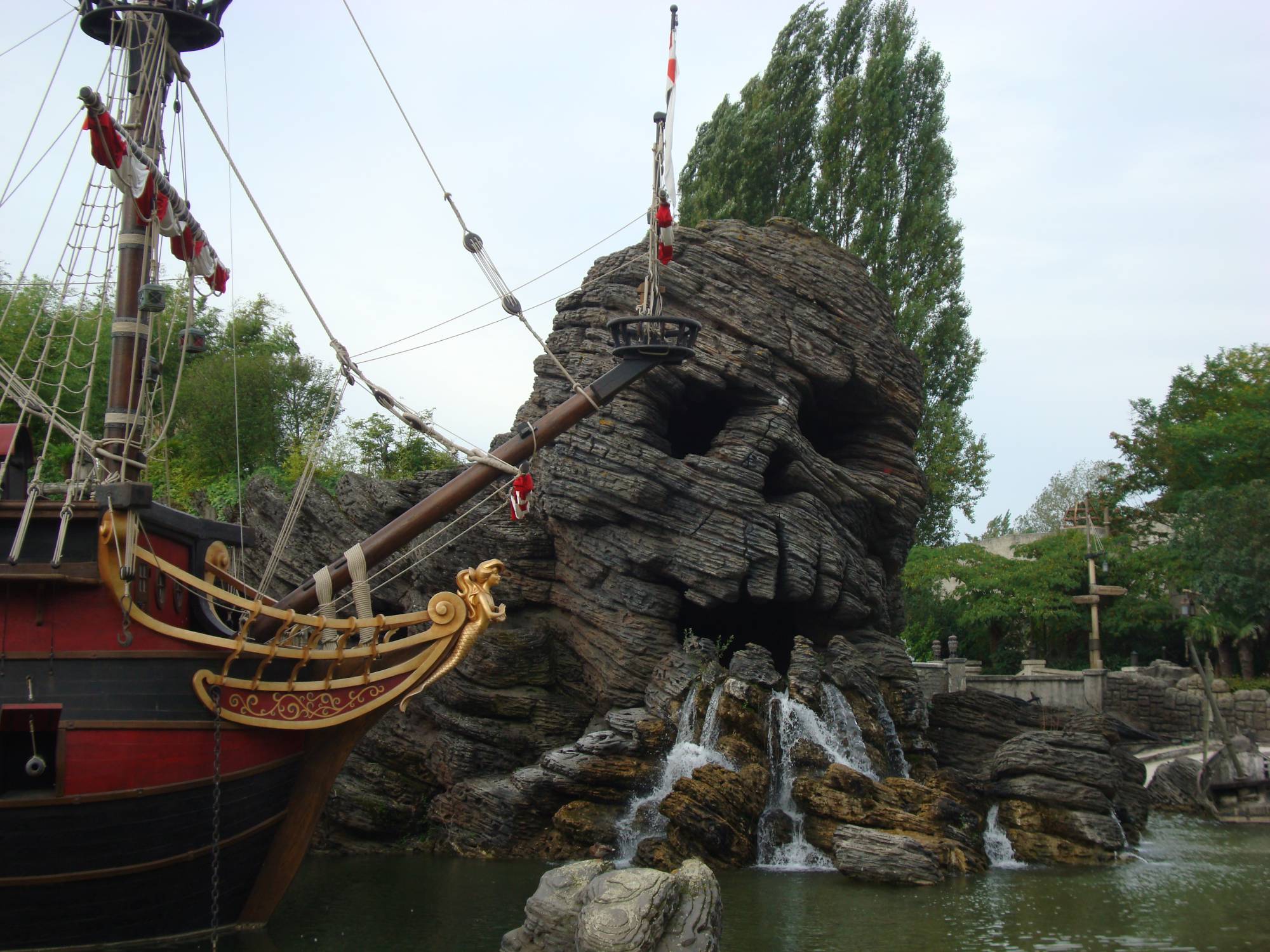 Disneyland Paris - Skull Rock