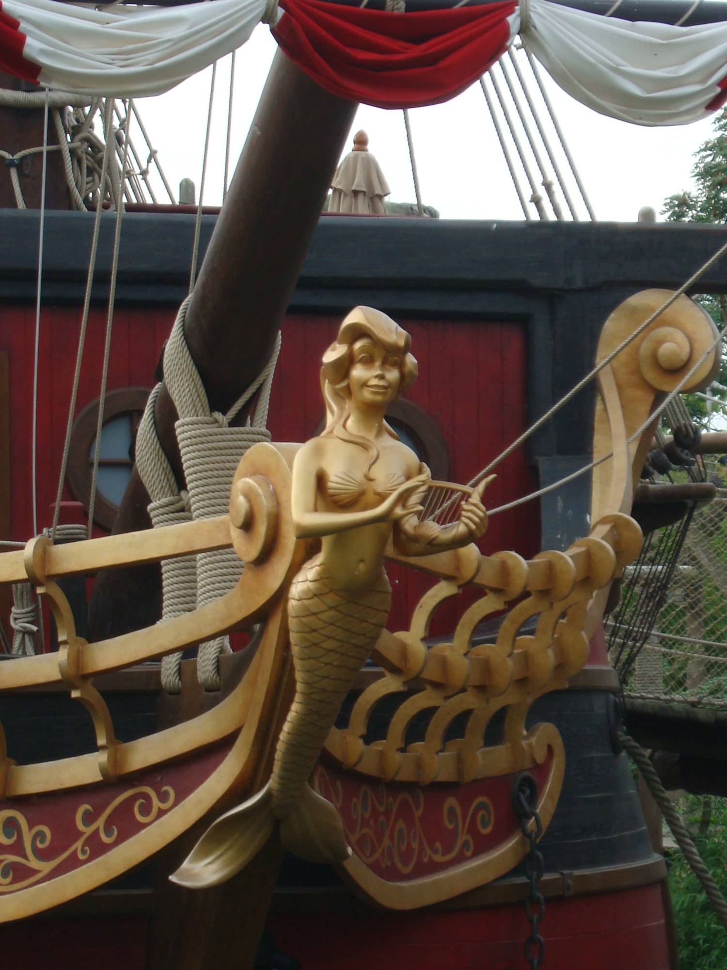 Disneyland Paris - Captain Hook's Pirate Ship