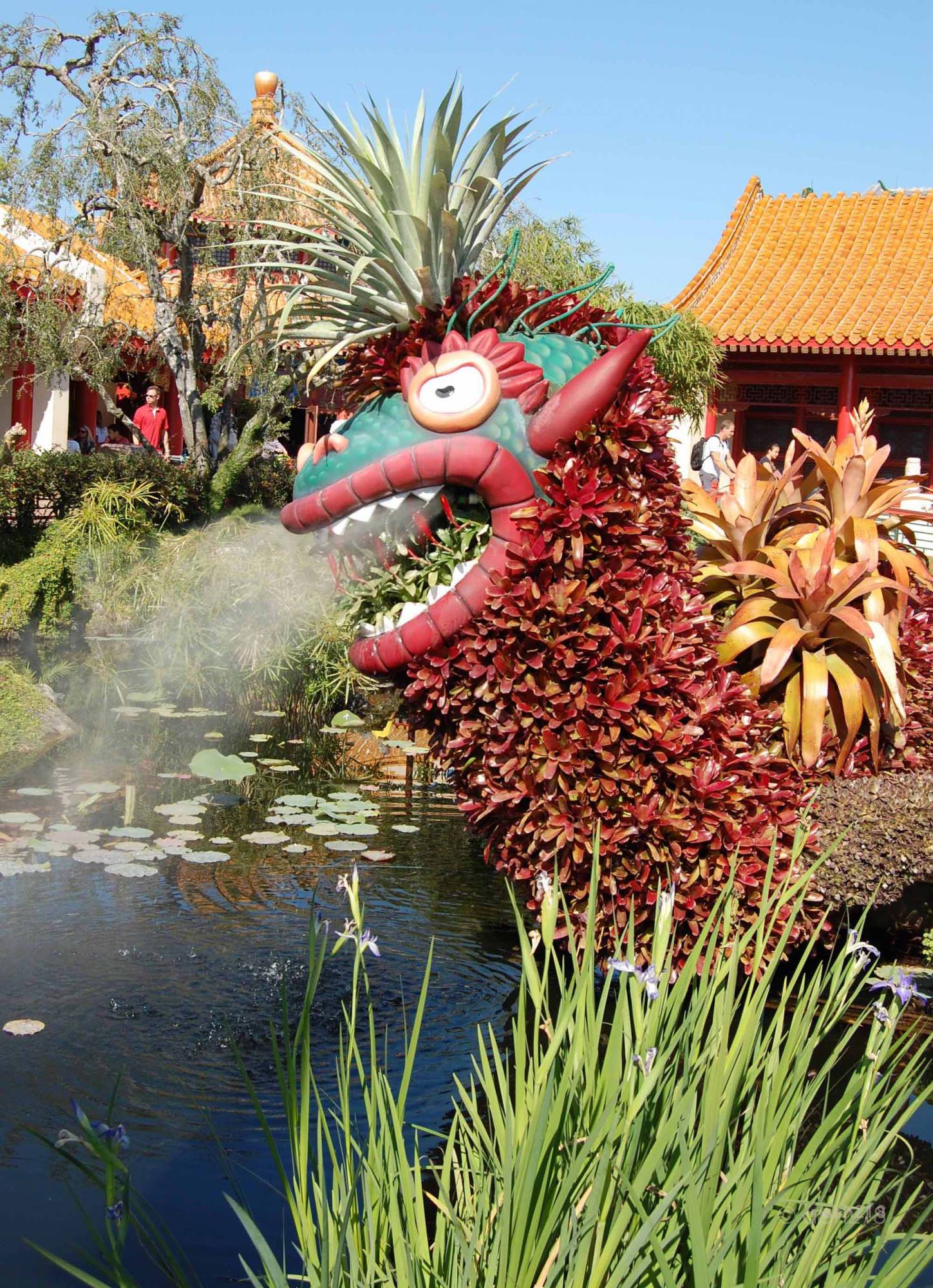 Dragon topiary