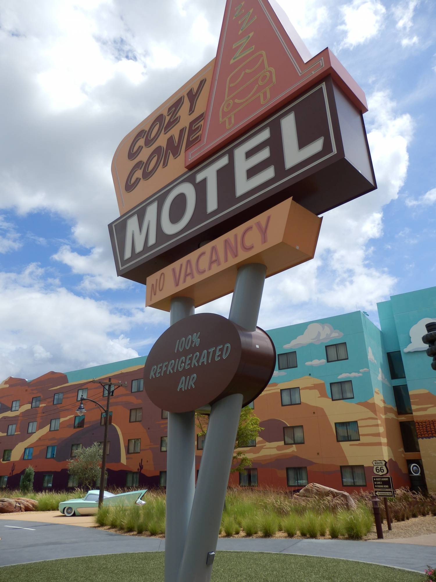 Cozy Cone Motel Sign