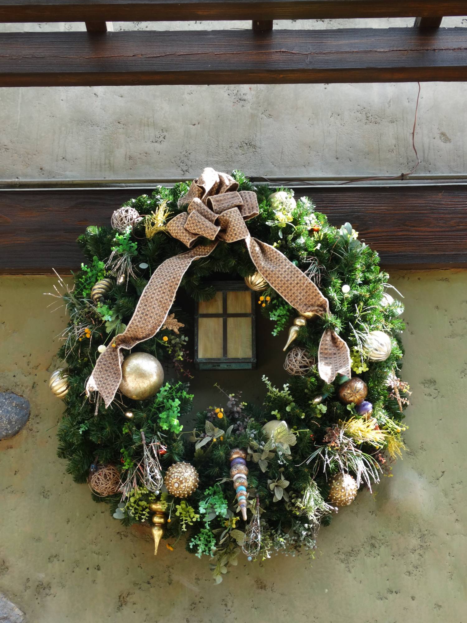 Animal Kingdom - Christmas wreath