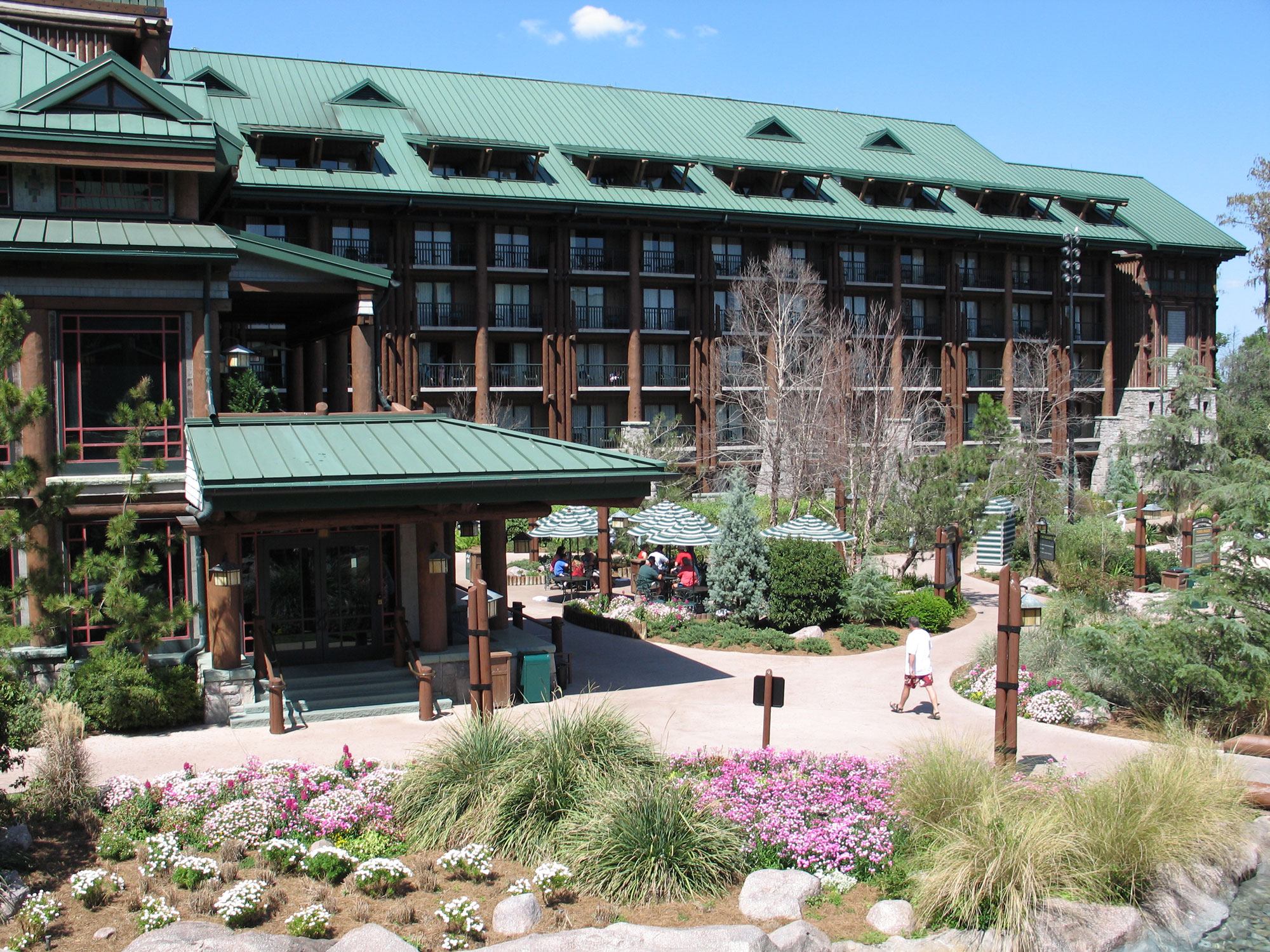 Wilderness Lodge Exterior Guest Rooms