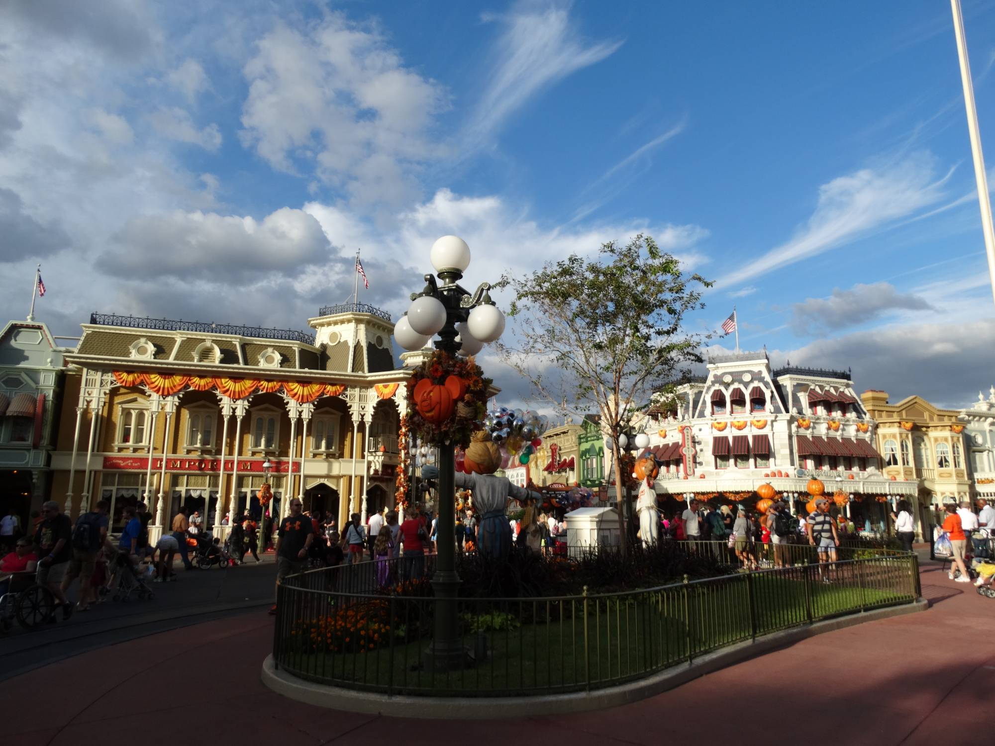 Magic Kingdom - Town Square at Halloween