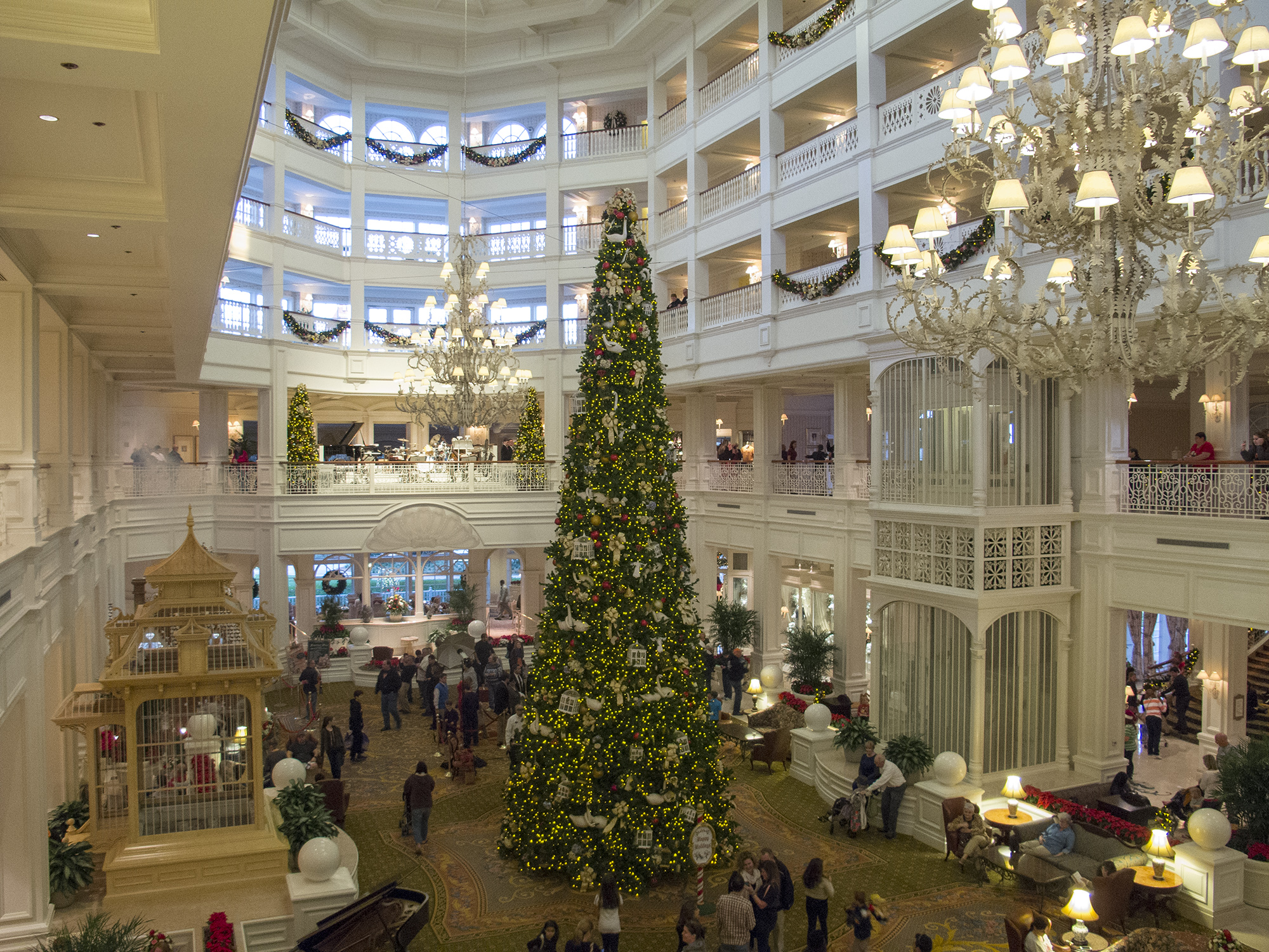 Grand Floridian lobby at Christmas