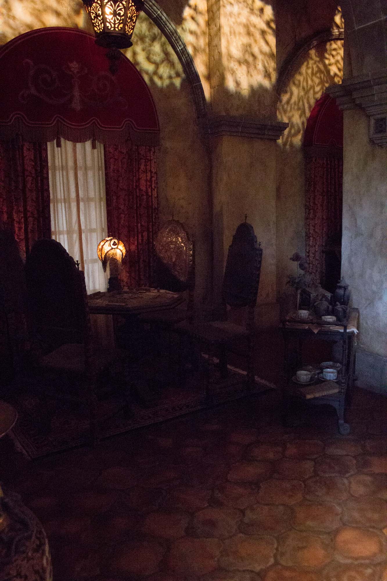 Tower of Terror - Table and Tea Trolly in the Hollywood Tower Hotel
