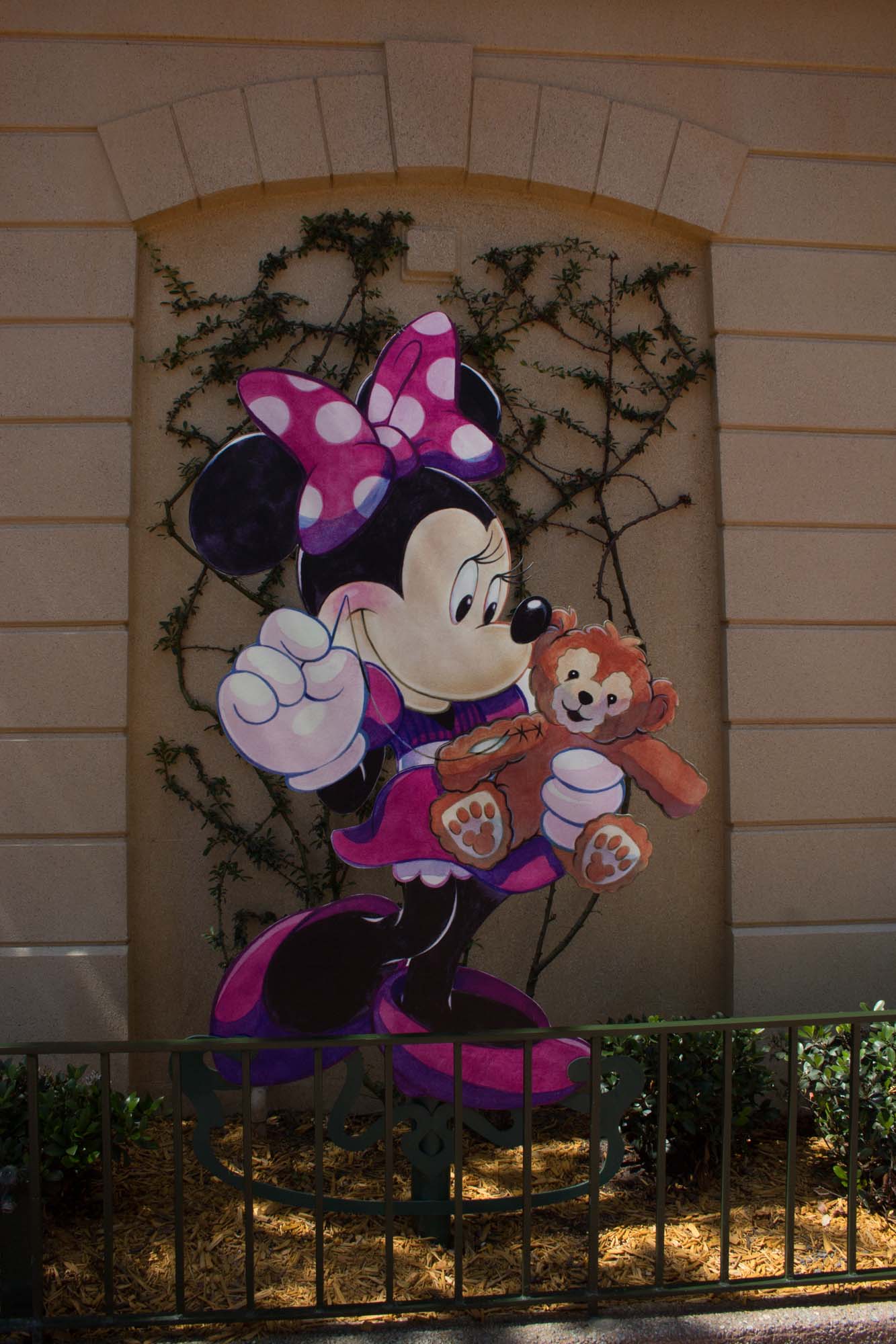 Epcot - Minnie Sewing Duffy