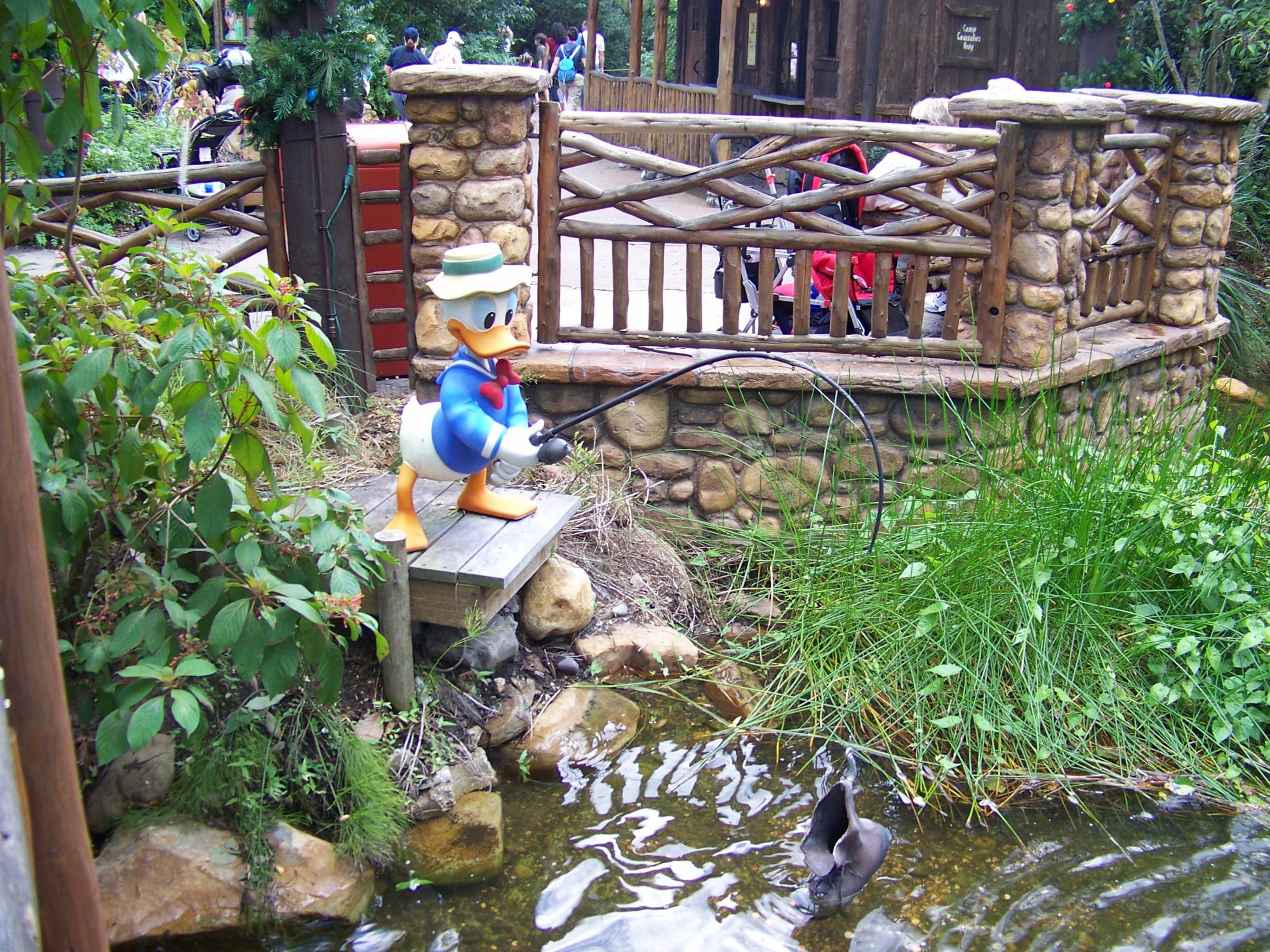 Donald Duck Fishing Camp Minnie MIckey
