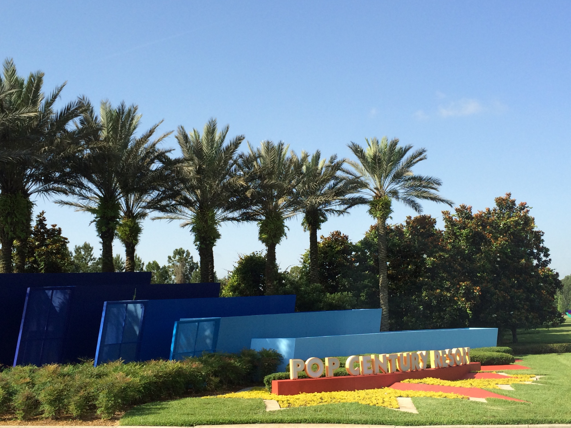 Pop Century Resort - Entrance