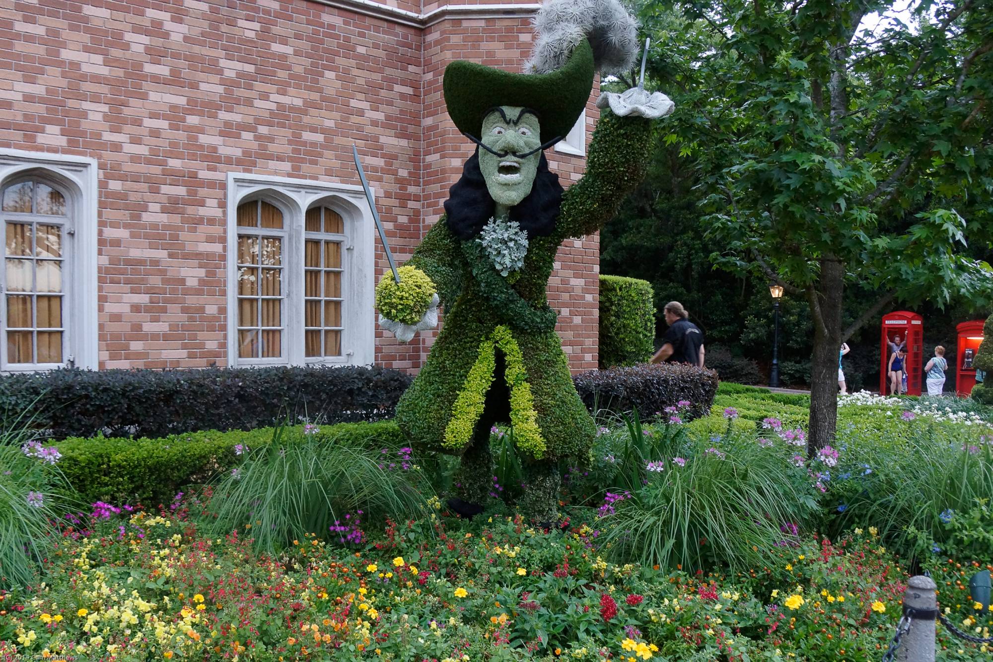 Captain Hook Topiary 02