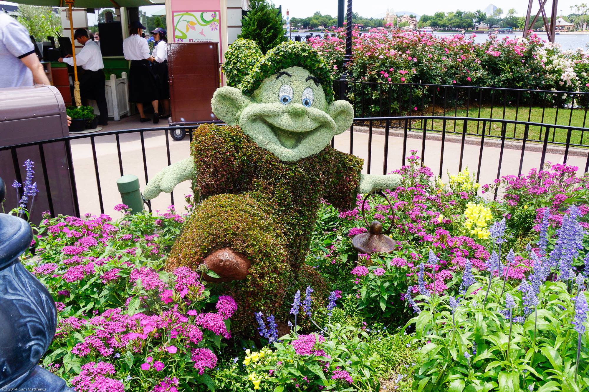 Dopey Topiary 04
