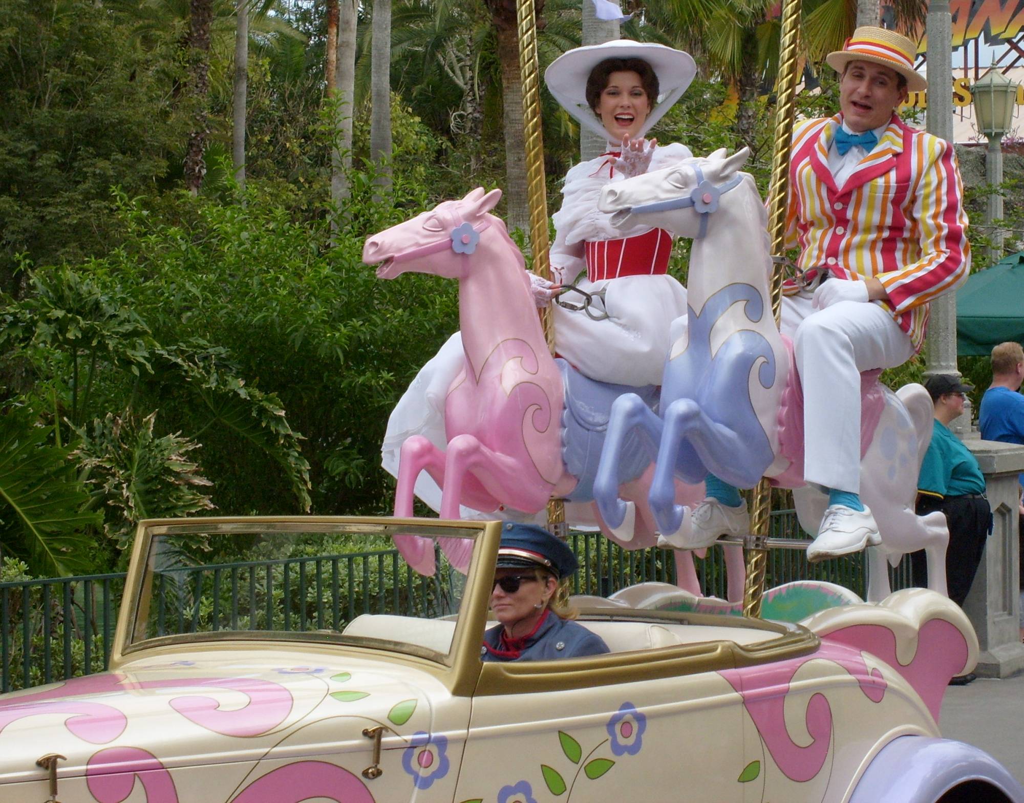 Hollywood Studios--Stars and Motor Cars parade--Mary Poppins and Bert