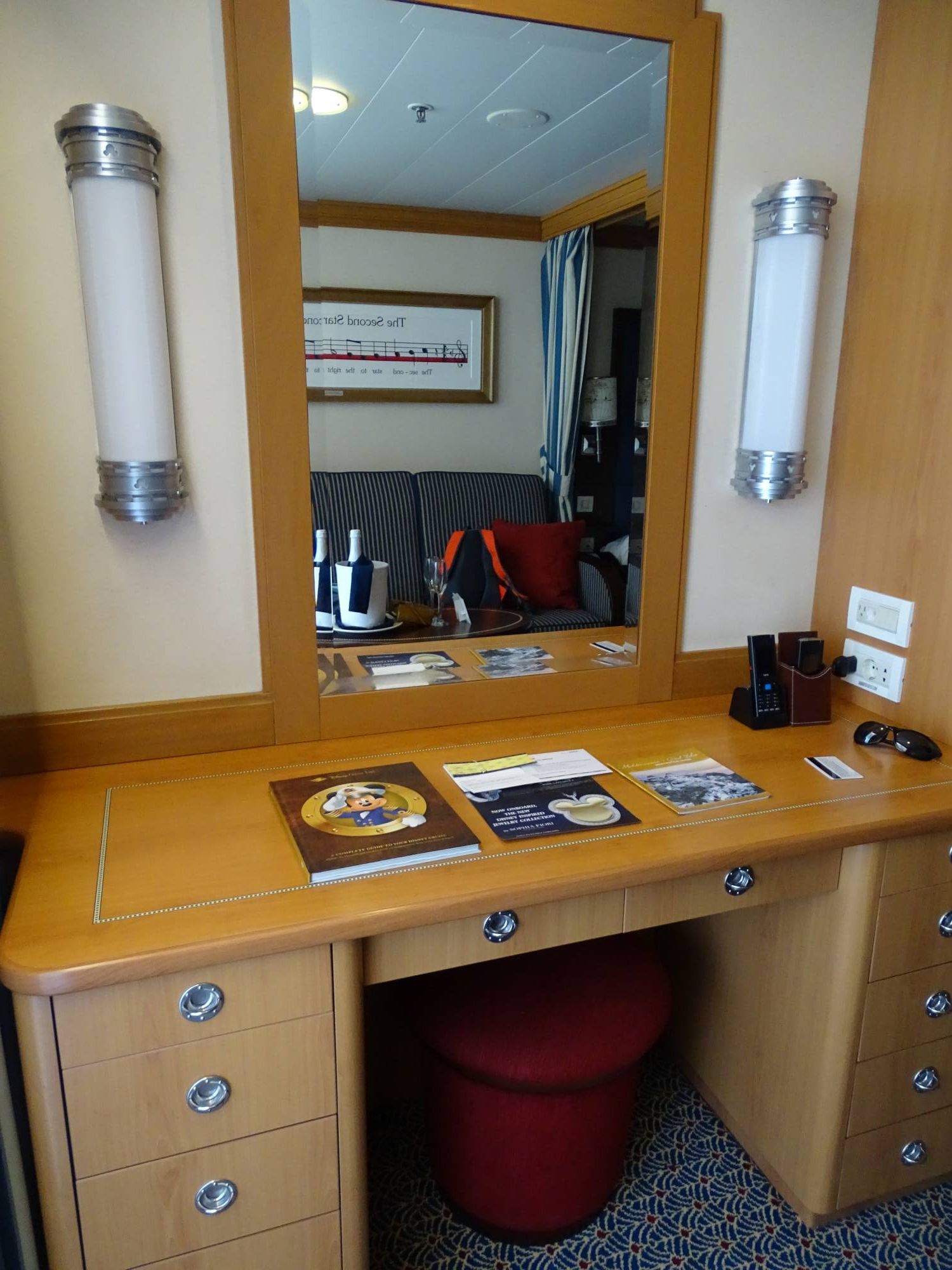 Disney Magic - stateroom