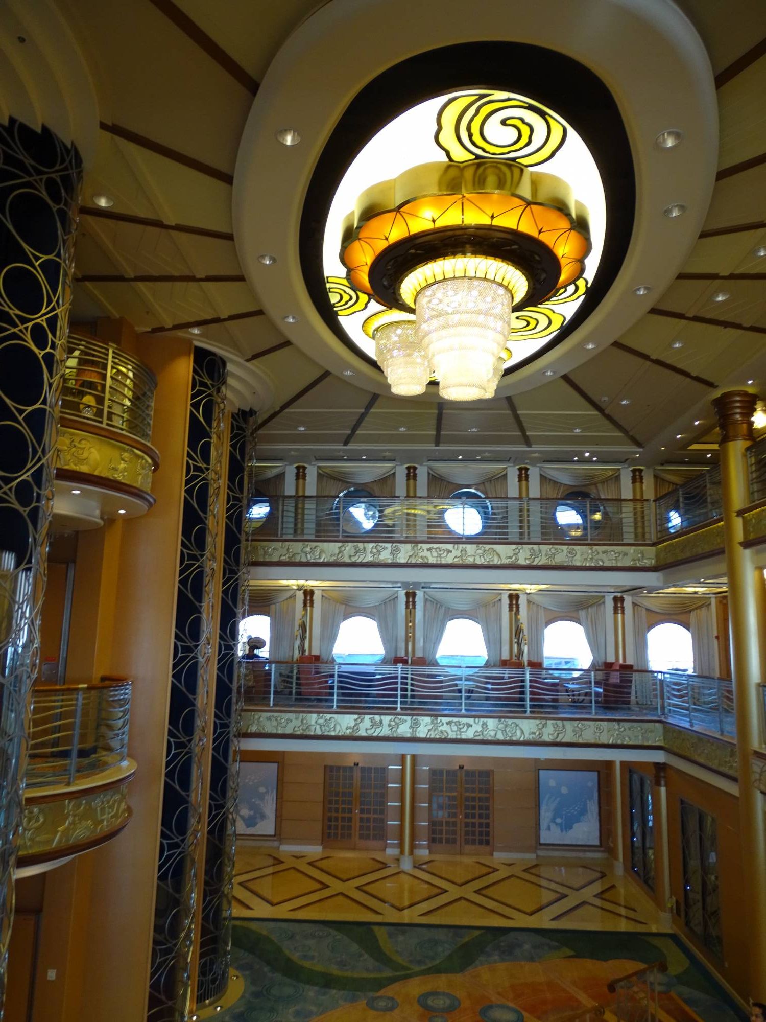 Disney Magic - atrium