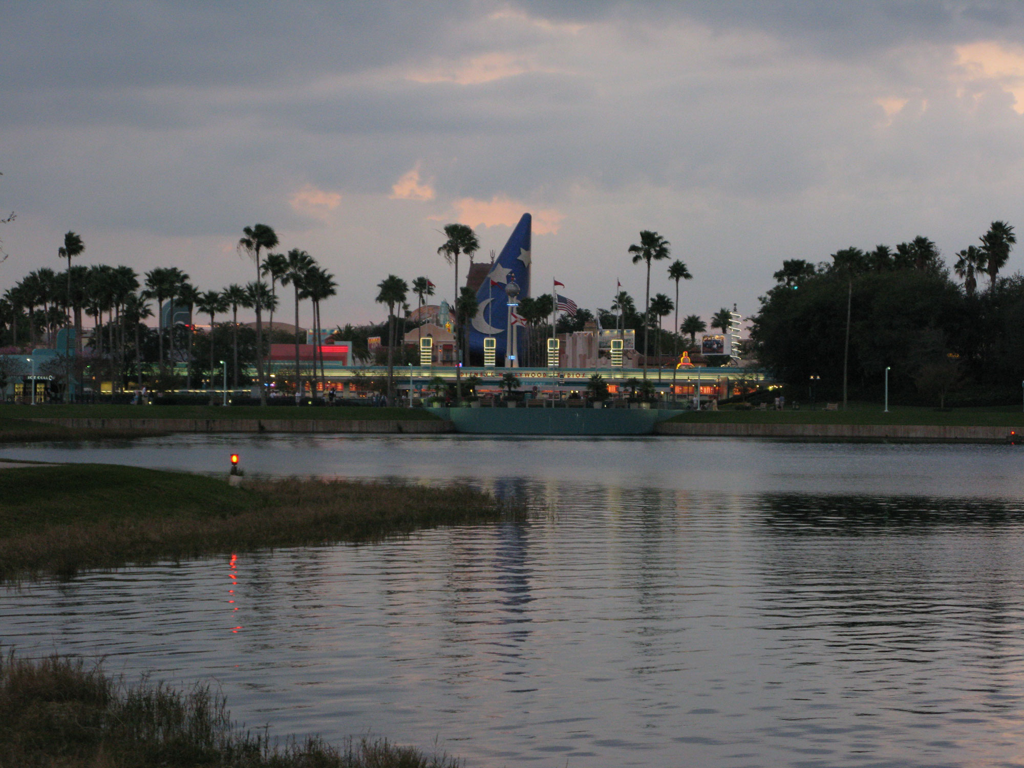 Walkway from Disney Hollywood Studios to Epcot resorts