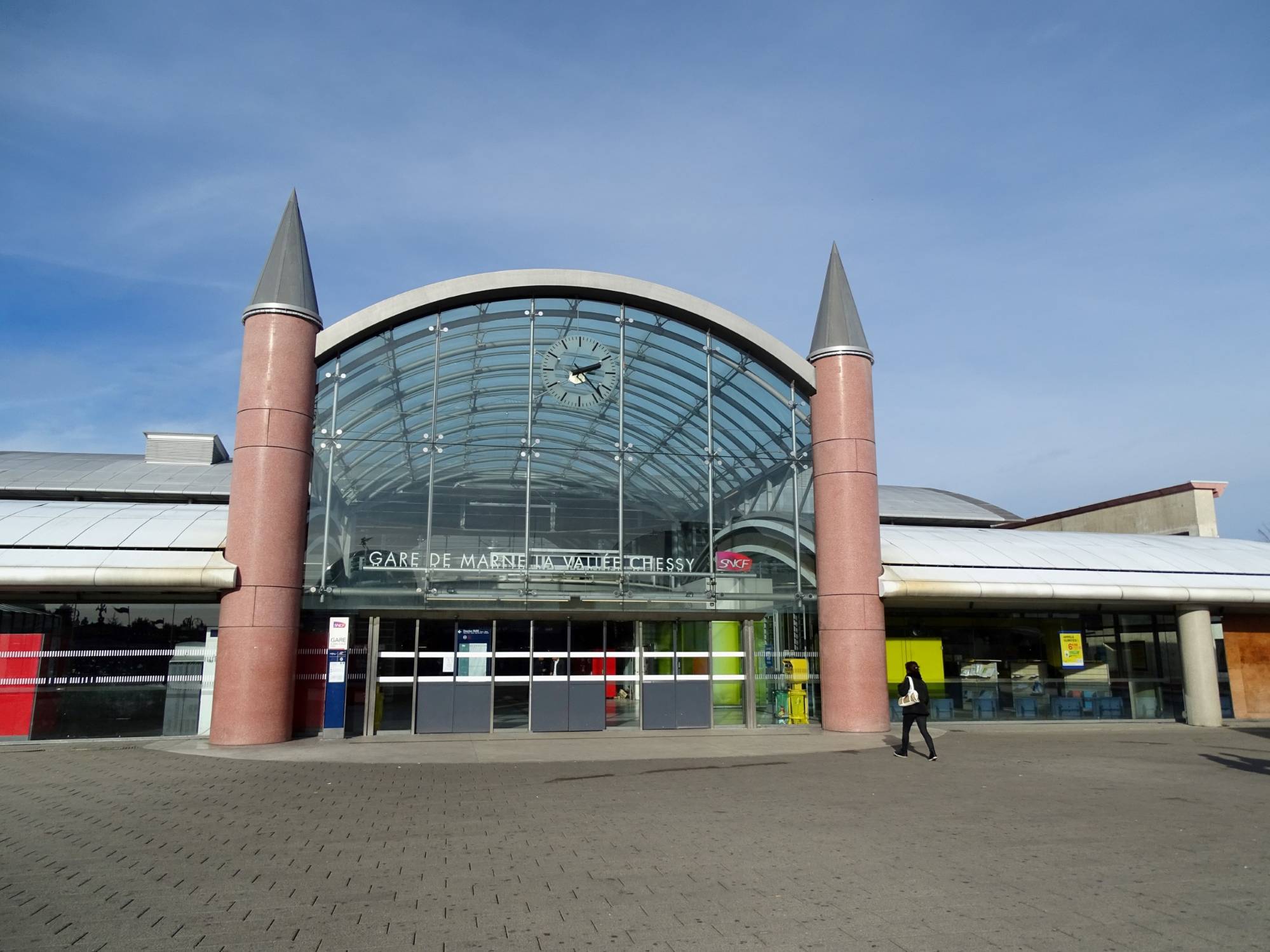 Disneyland Paris - Marne La Vallee station