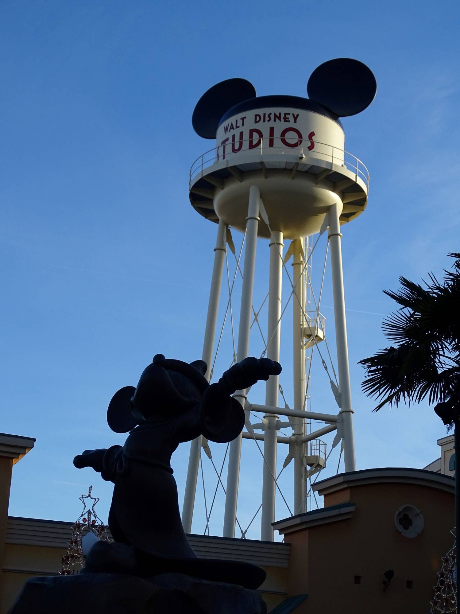 Walt Disney Studios Park - entrance courtyard