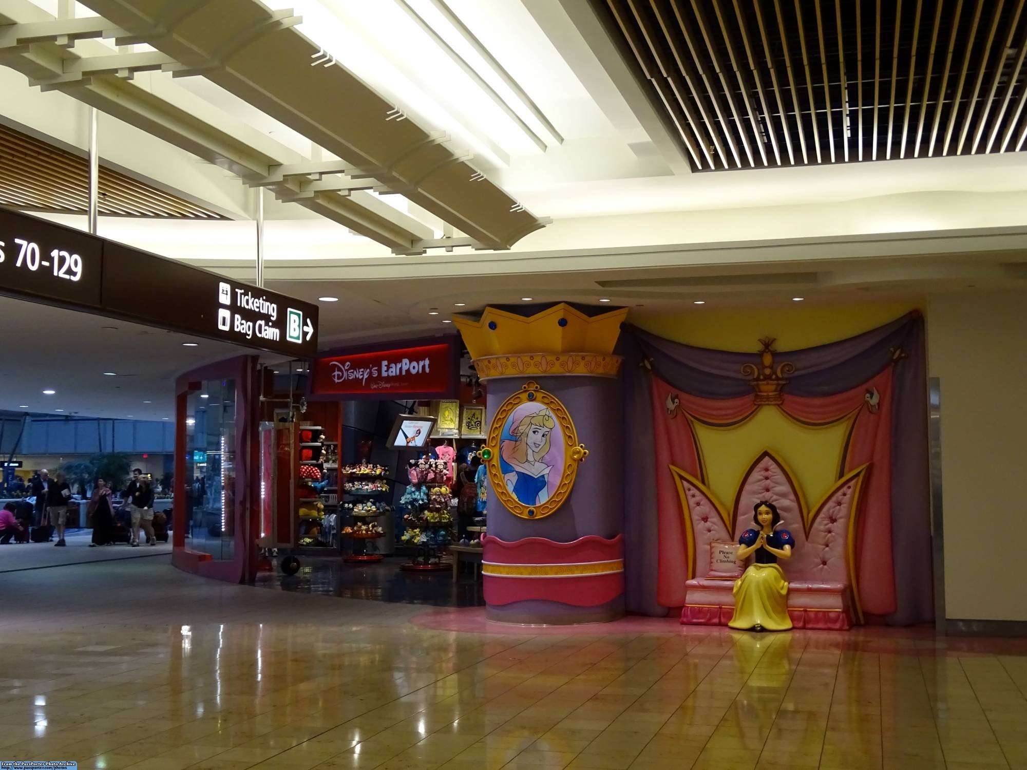 Orlando International Airport - Disney's EarPort store