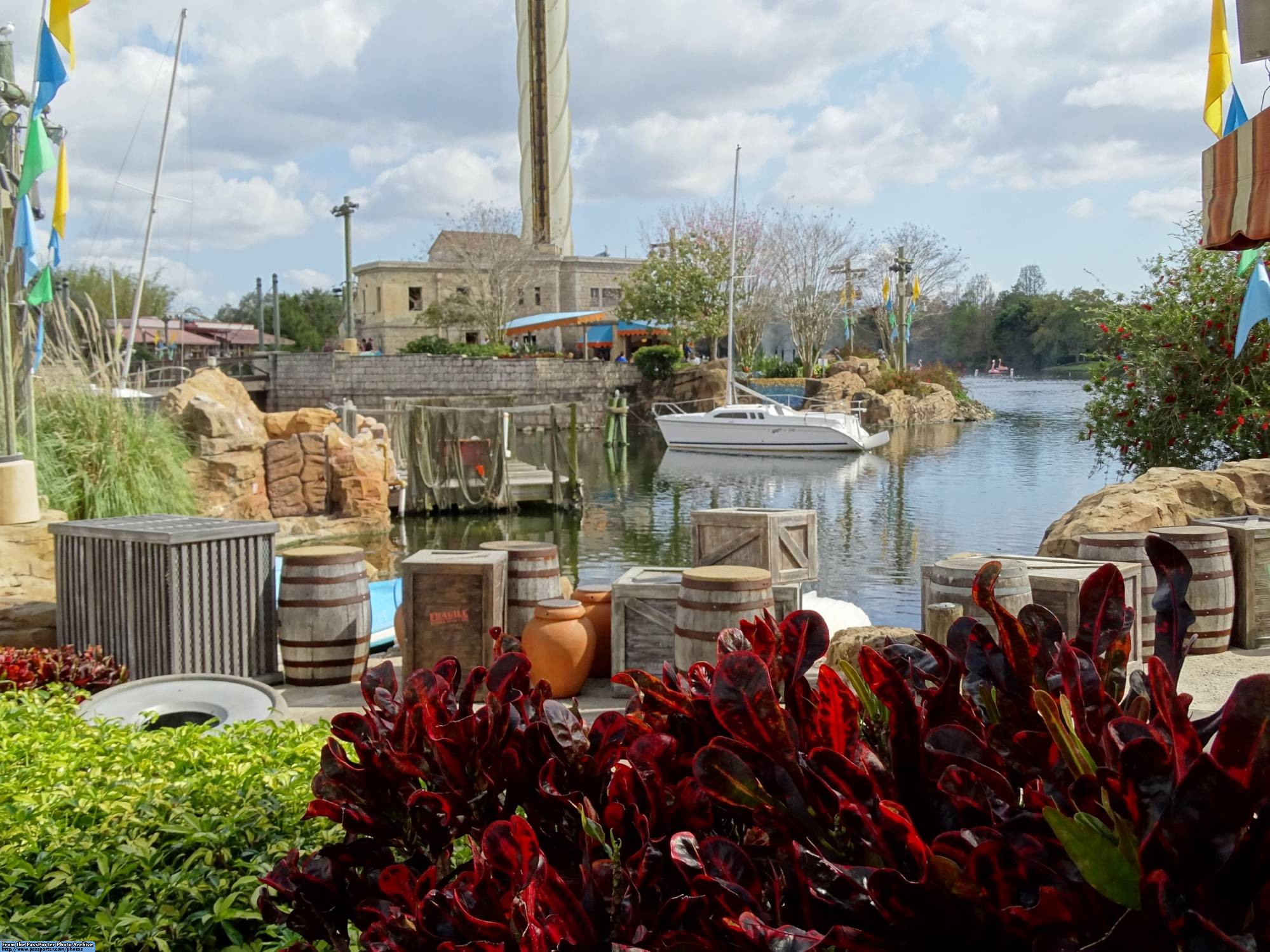 SeaWorld Orlando - main lake