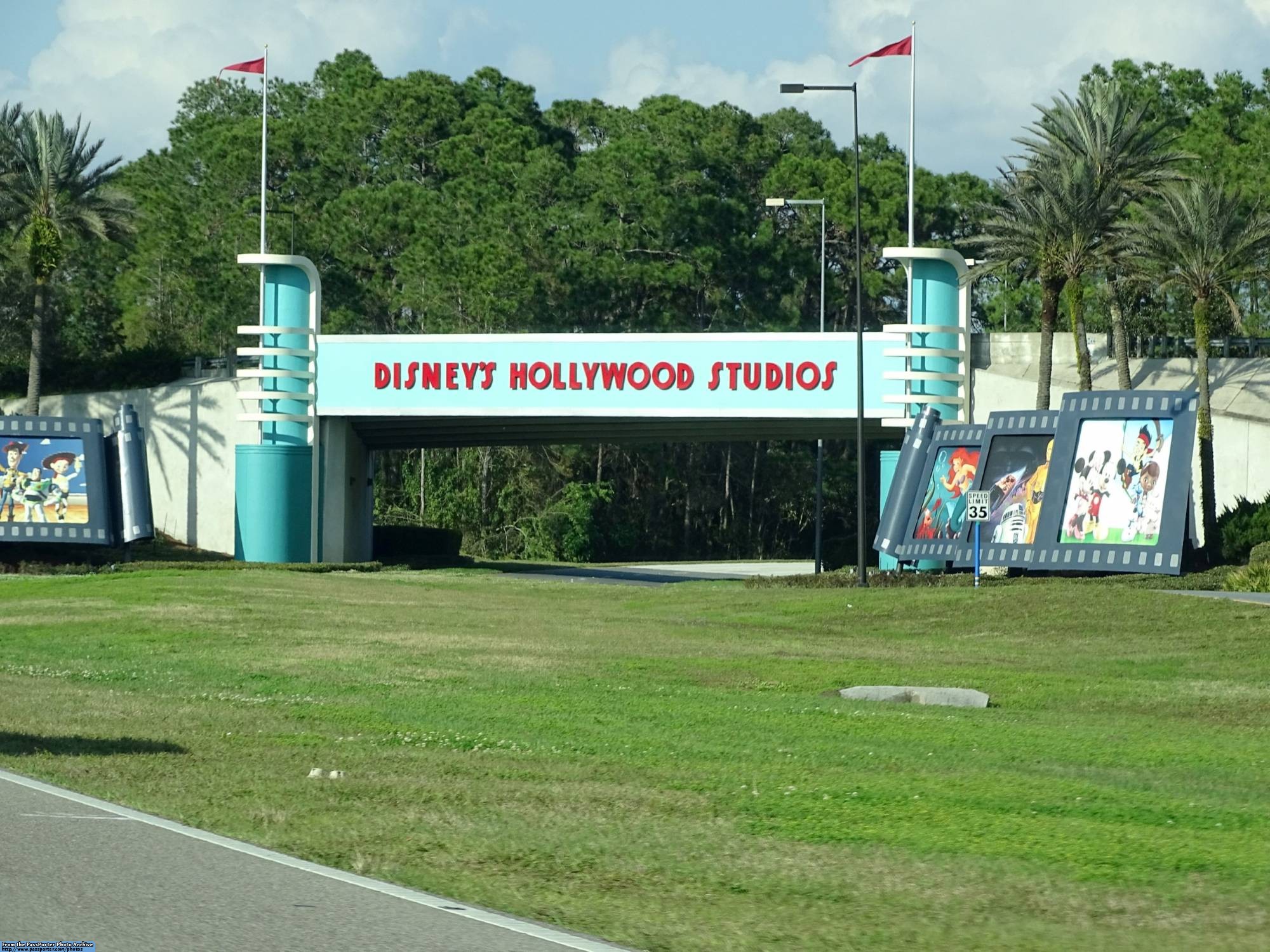 Hollywood Studios - entrance