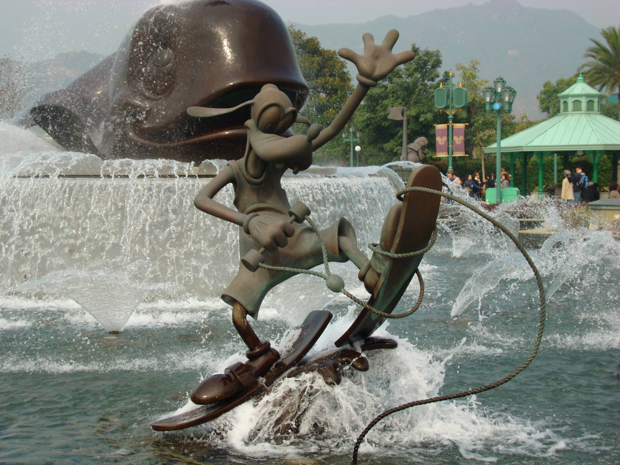 Hong Kong Disneyland - entrance fountain