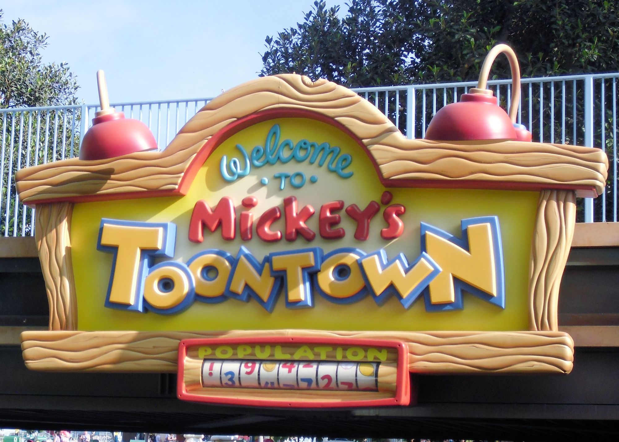 Disneyland--Toontown sign