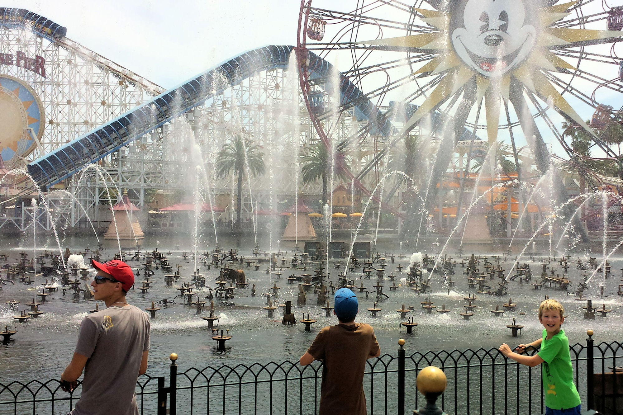 California Adventure--Paradise Pier--Paradise Bay water fountains