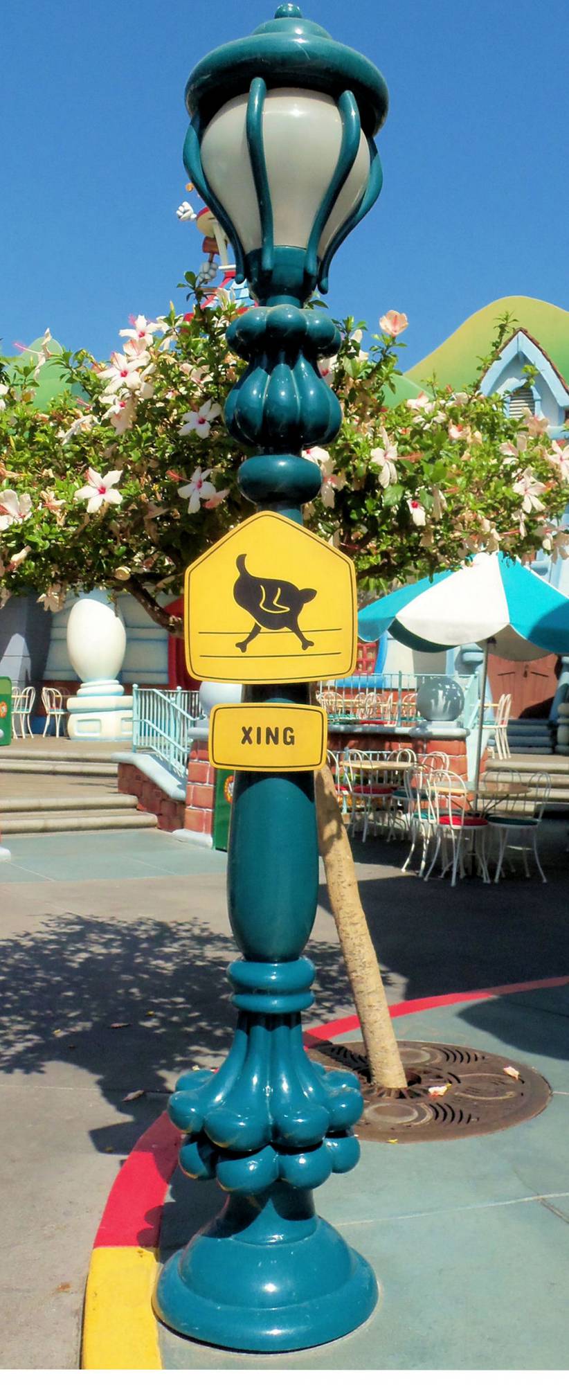 Disneyland--Toontown--chicken crossing