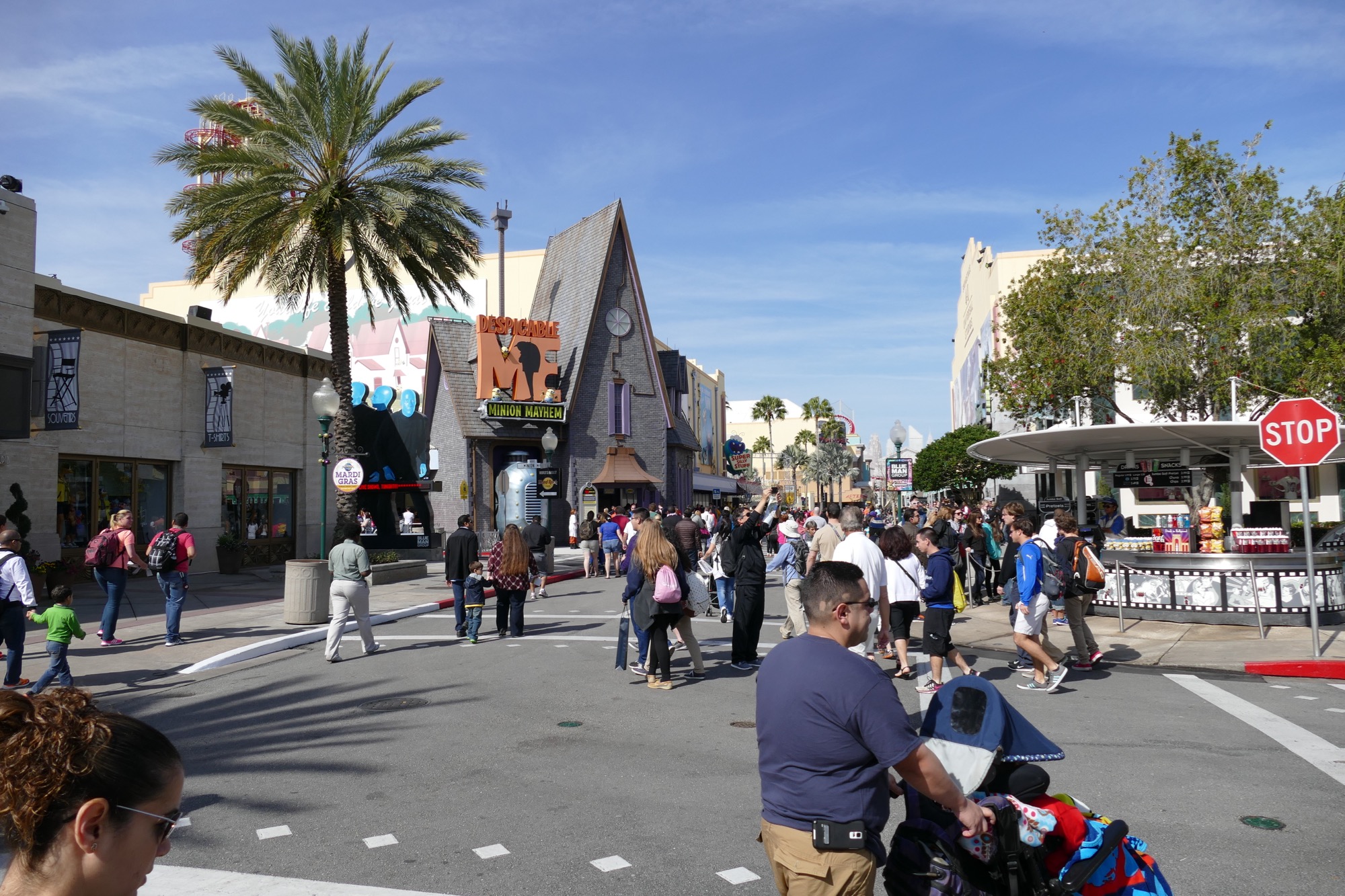 Crowds at Universal Studios Florida