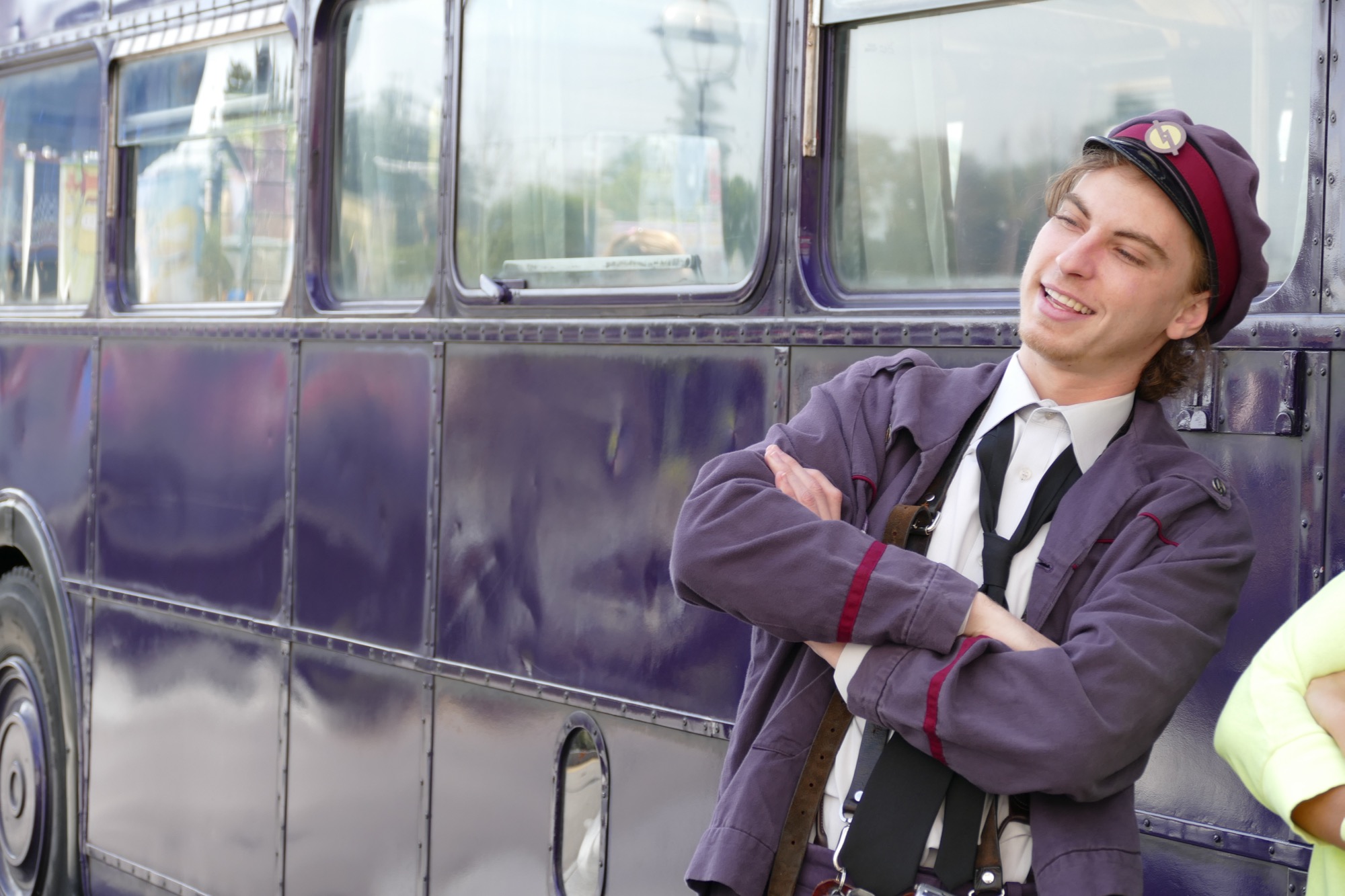 Stan Shunpike outside The Knight Bus - Wizarding World of Harry Potter at U