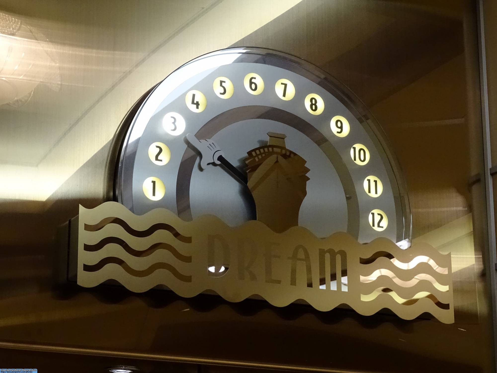 Disney Dream - elevator