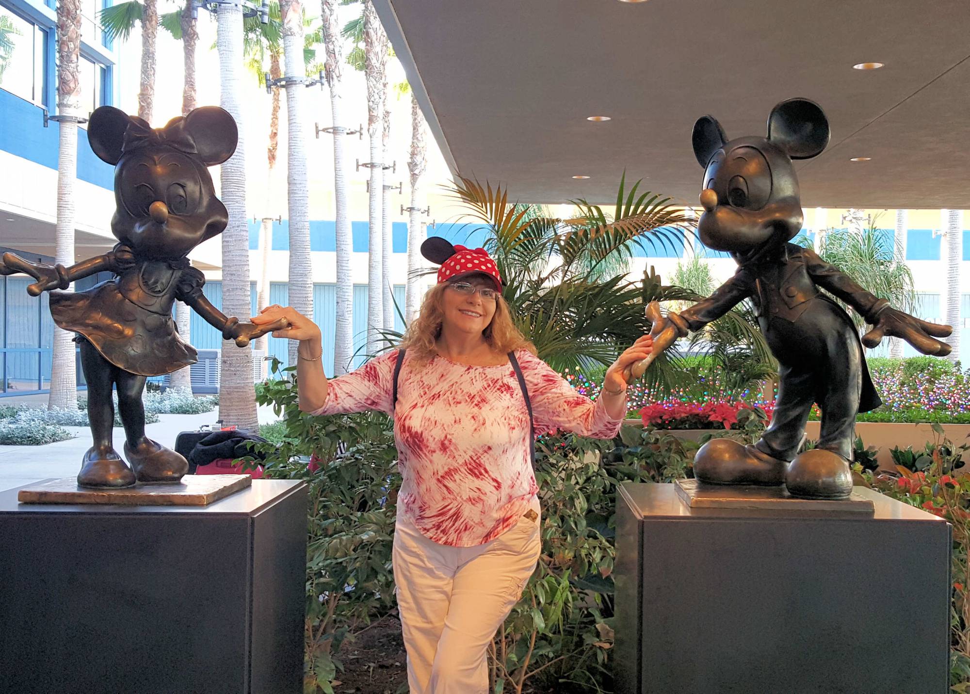 Disneyland hotel--Mickey Minnie statues at entrance