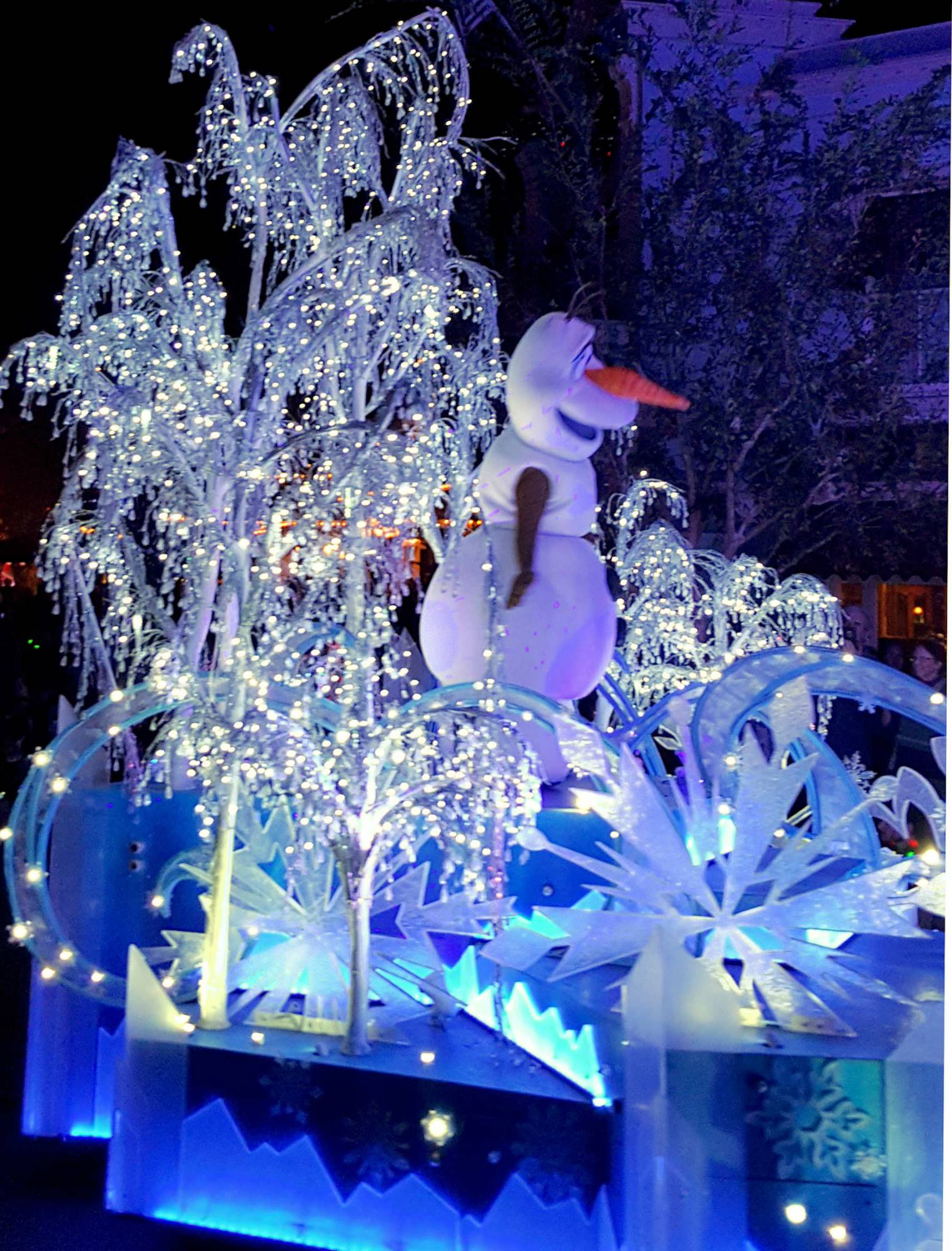 Disneyland Main Street USA Paint the Night Parade Frozen float 2