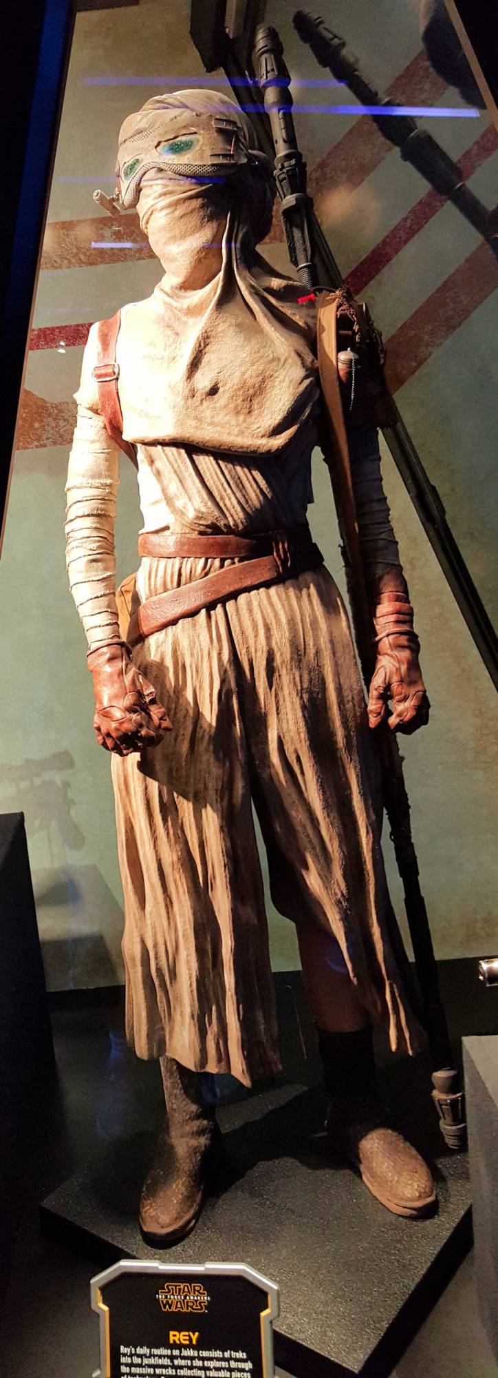 Disneyland Tomorrowland Star Wars Launch Bay Rey figure