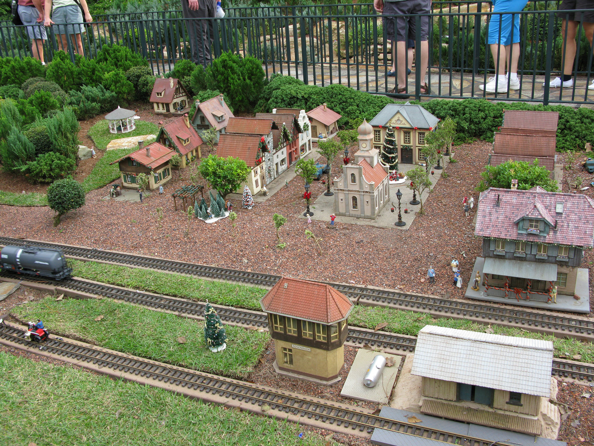 Kindereisenbahn (toy train)