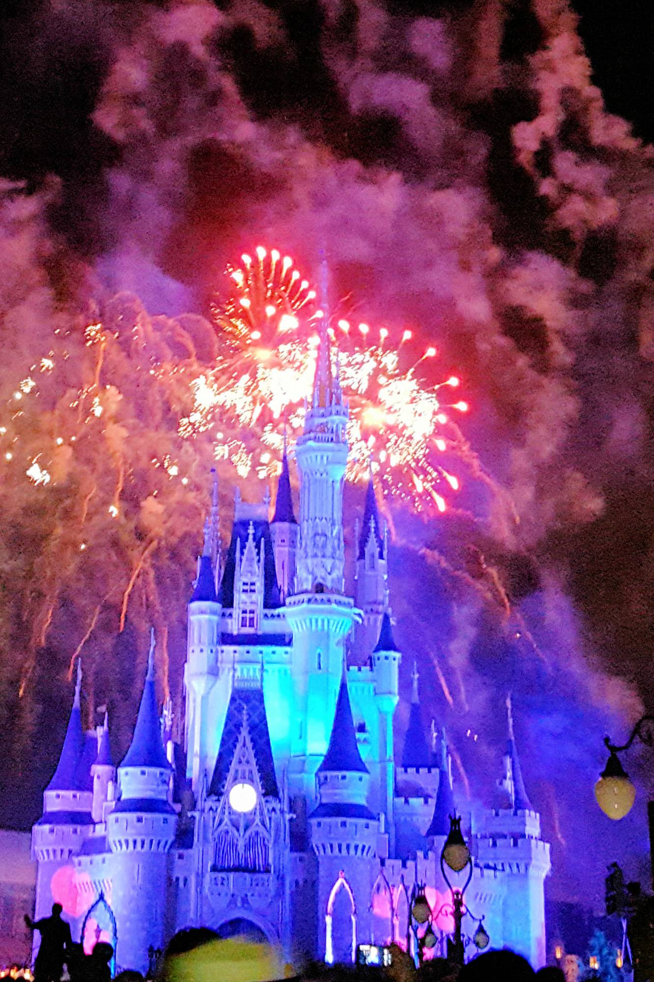 Walt Disney World Magic Kingdom Wishes Fireworks over the Castle