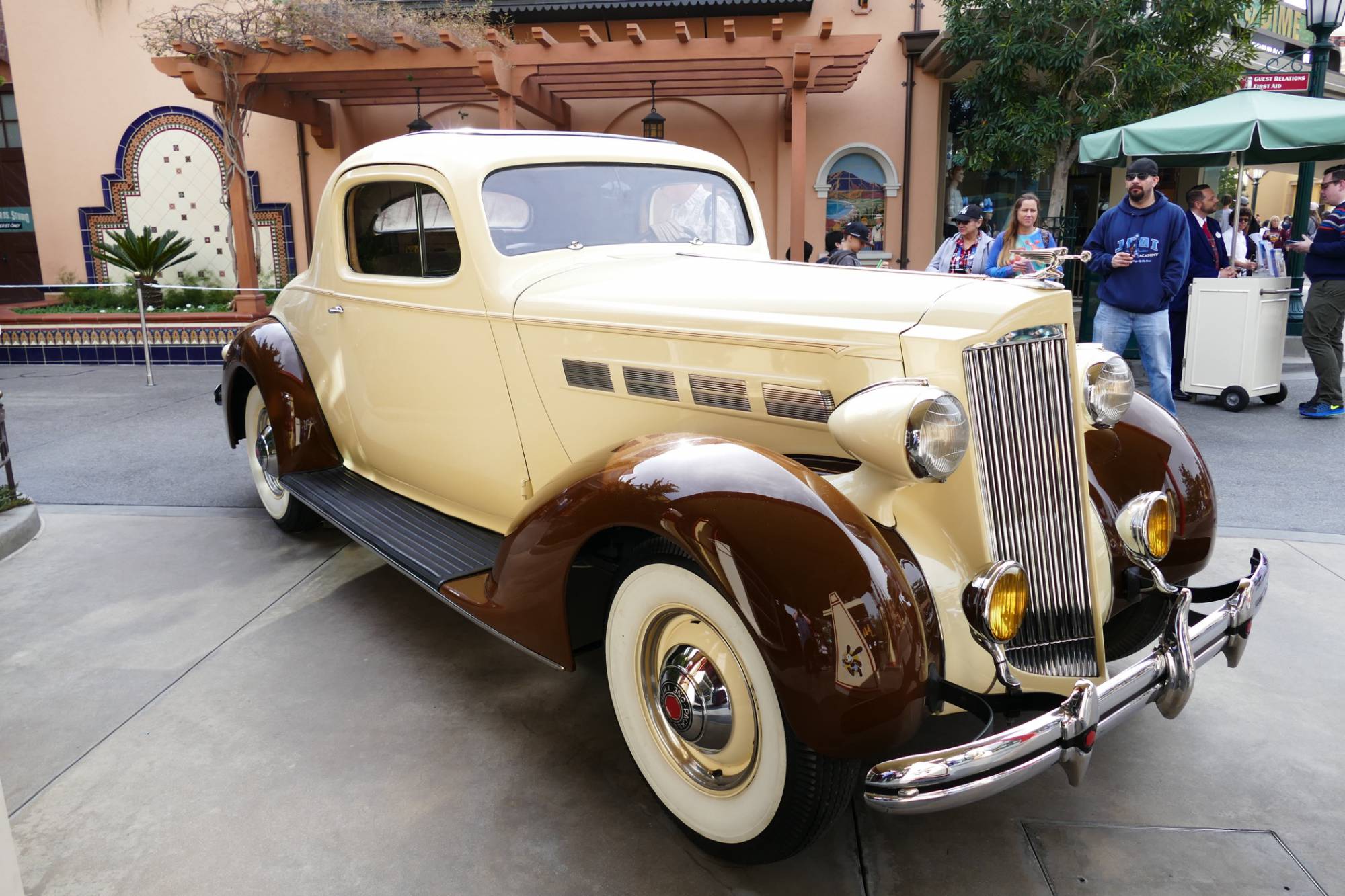 Car at Disney California Adventure