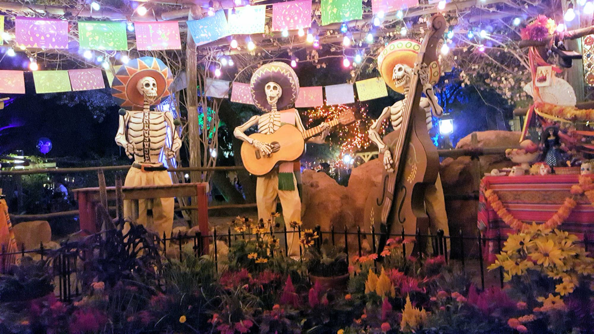 Disneyland Halloween Party Dia de los Muertes