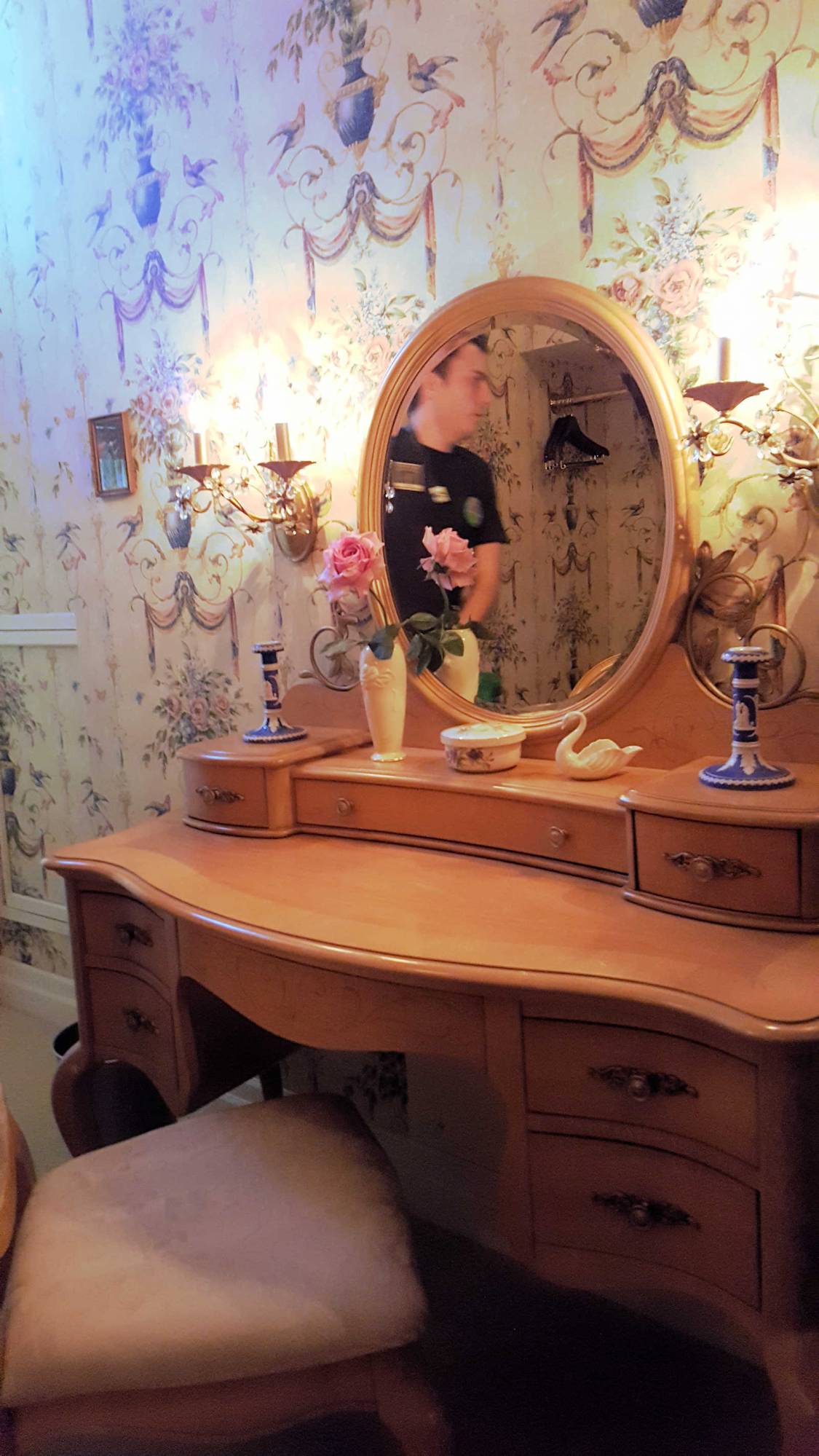 Disneyland New Orleans Square Dream Suite dressing room