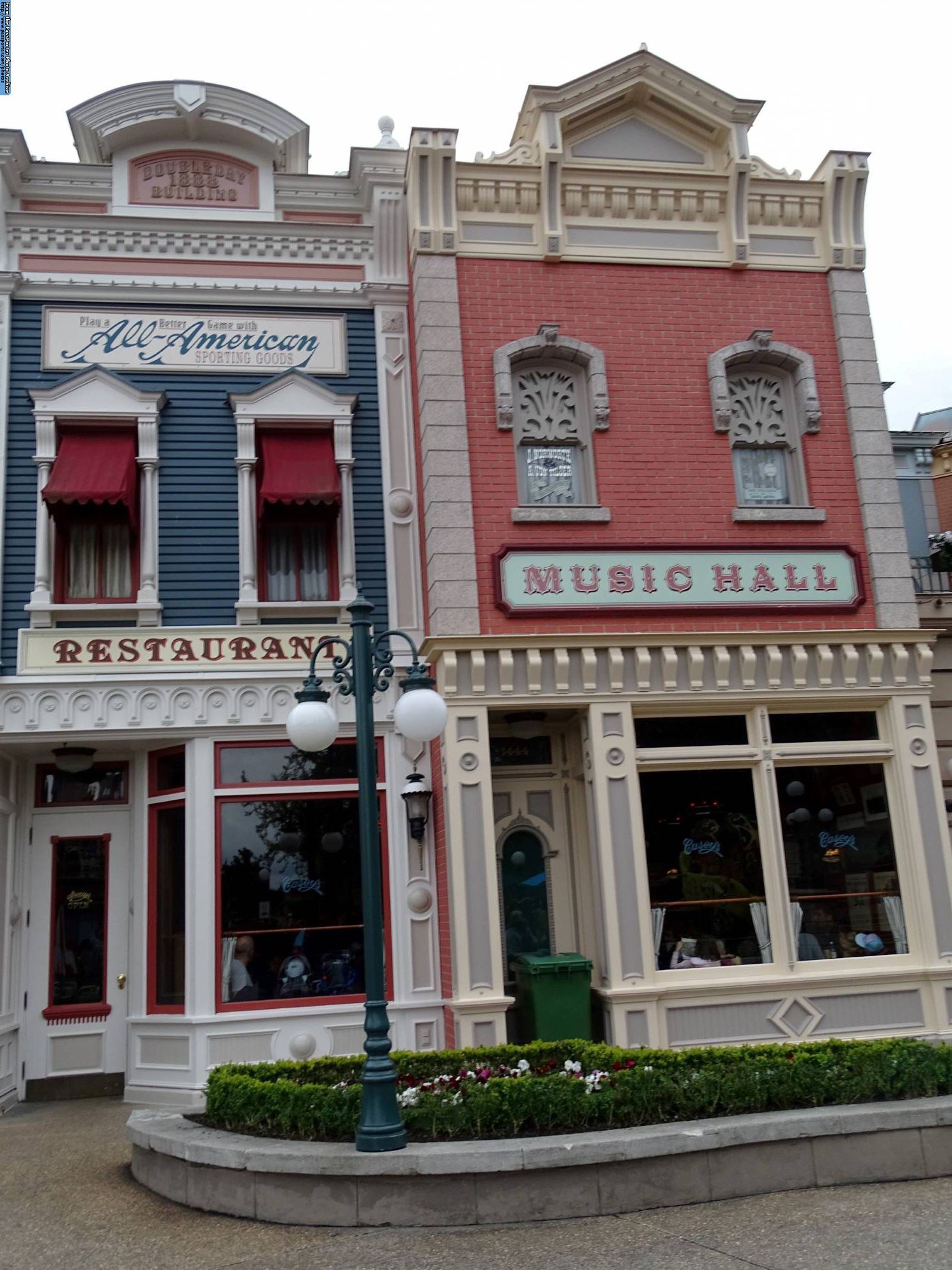 Disneyland Paris - Main Street USA