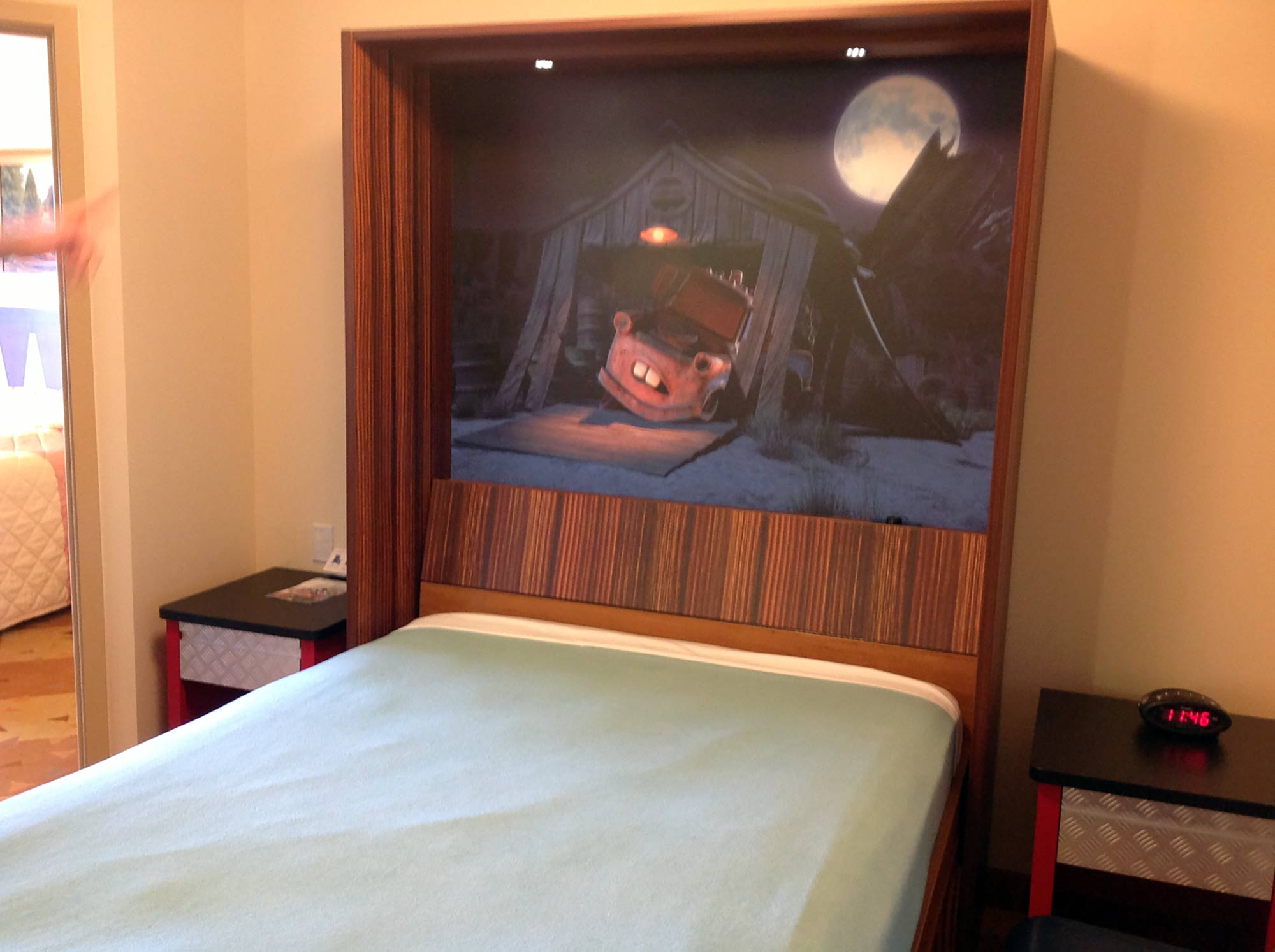 TableBed in Cars Family Suite - Art of Animation
