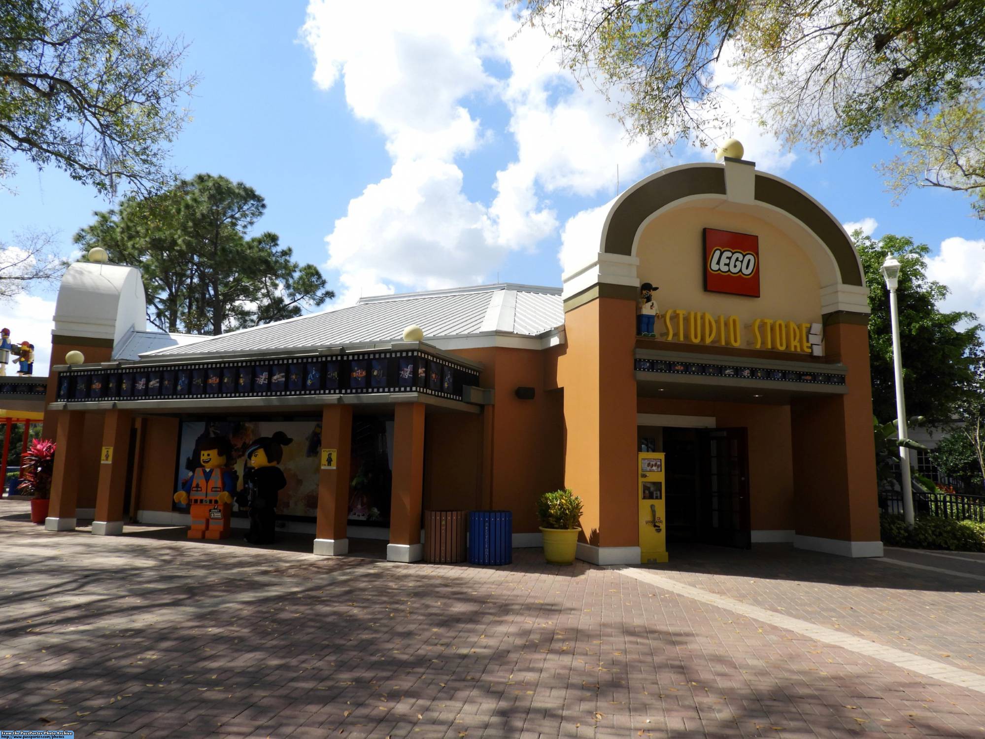 LEGO Studio Store
