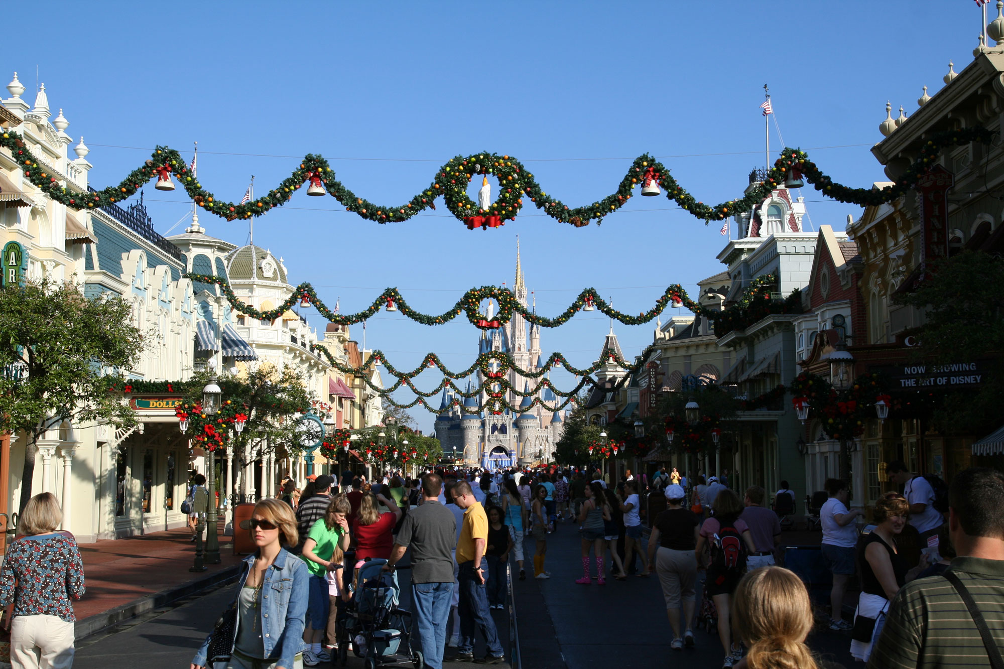 Main Street at Christmas 2007