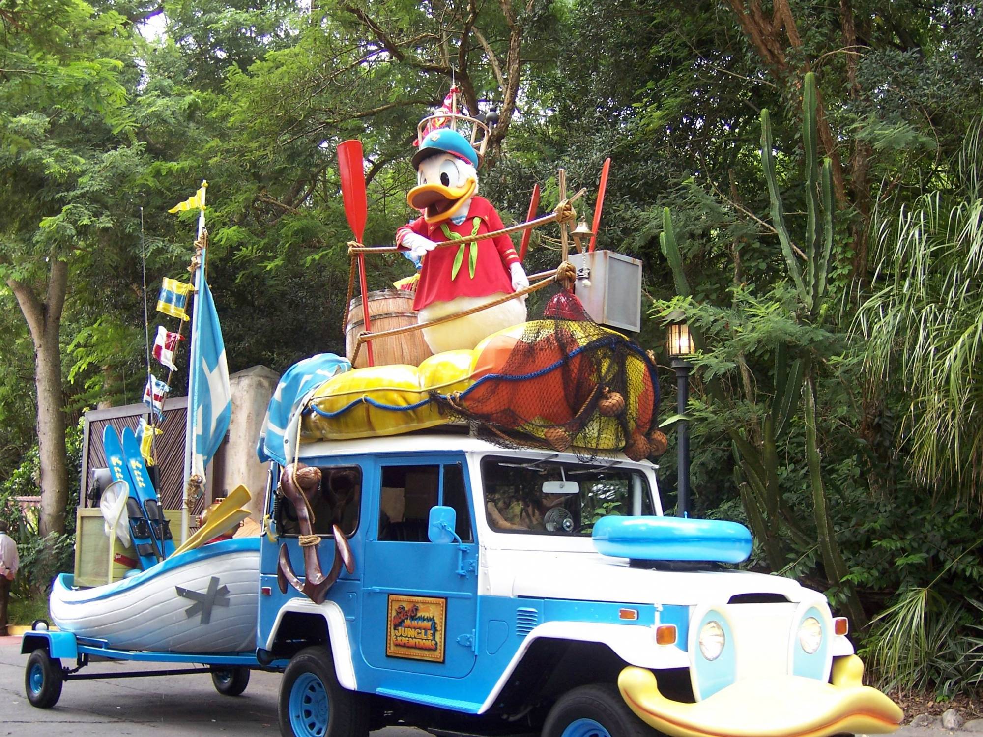 Animal Kingdom Jammin' Jungle Parade Donald Duck Float