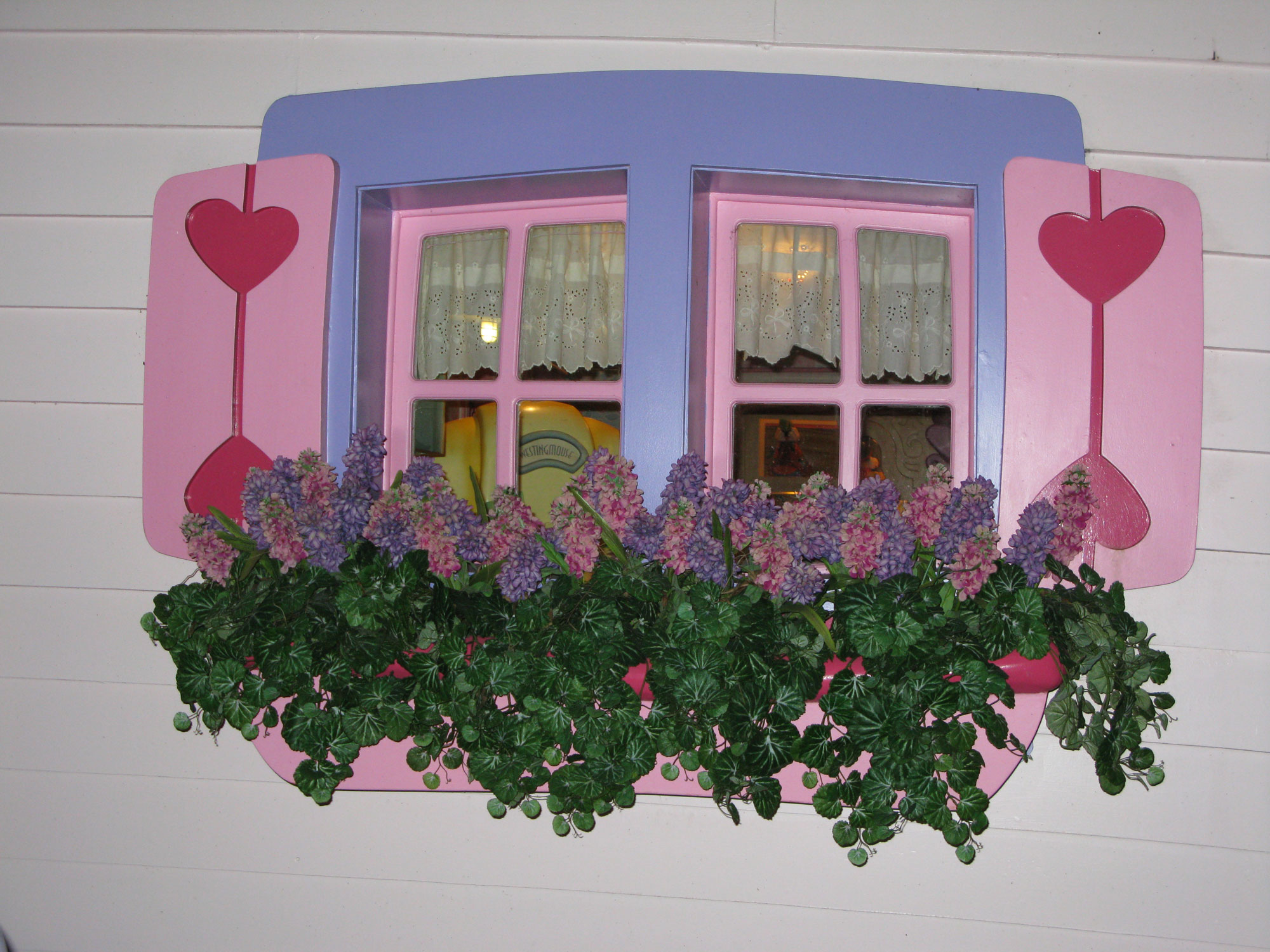 Minnie's window